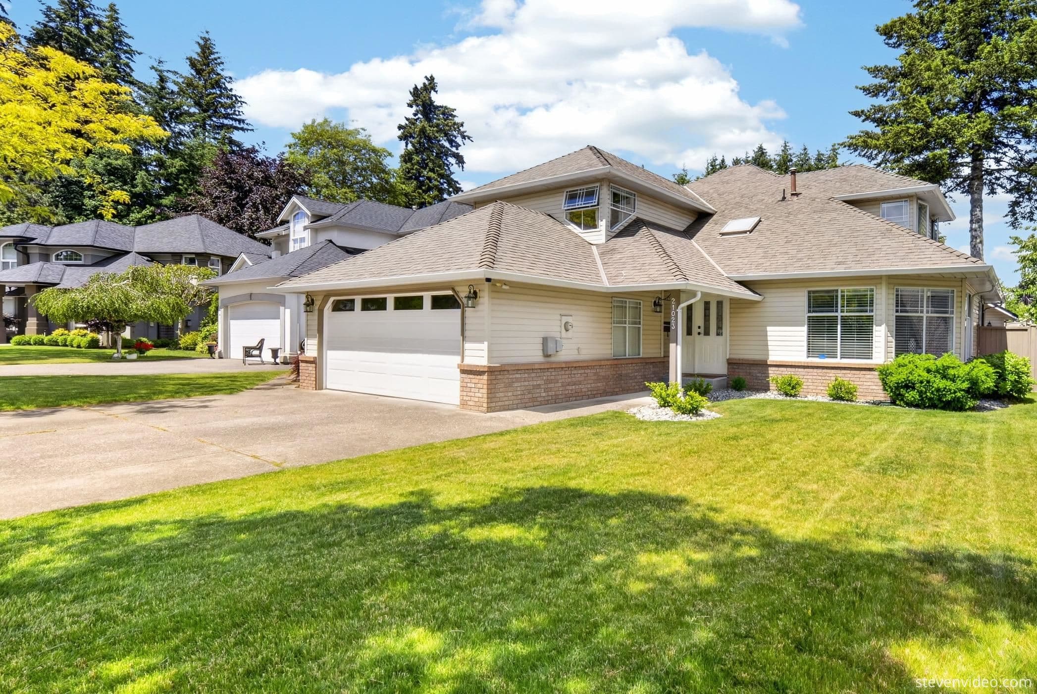 21023 45 Avenue, Langley