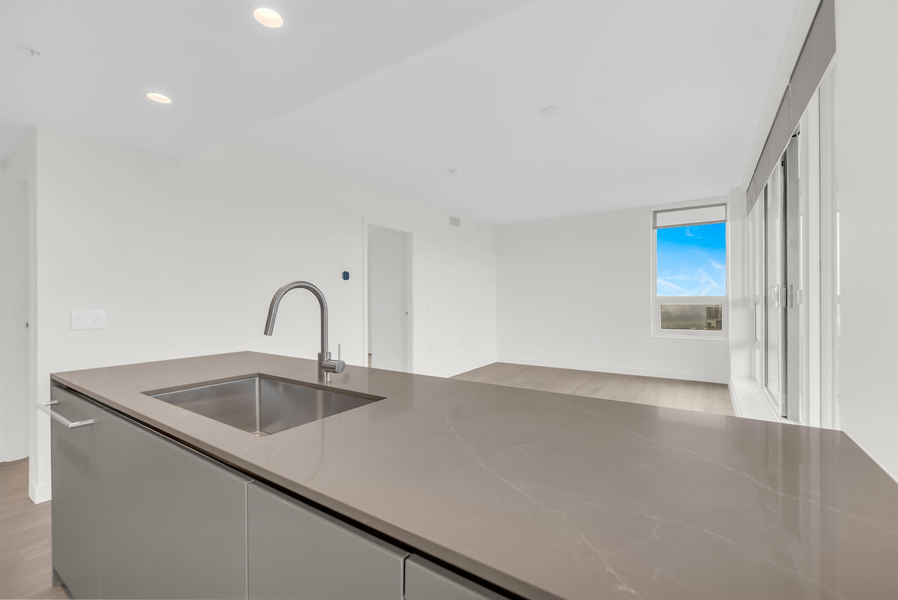 3605 - 2135 Springer Avenue, Burnaby, V5B 0C1 — photo 5