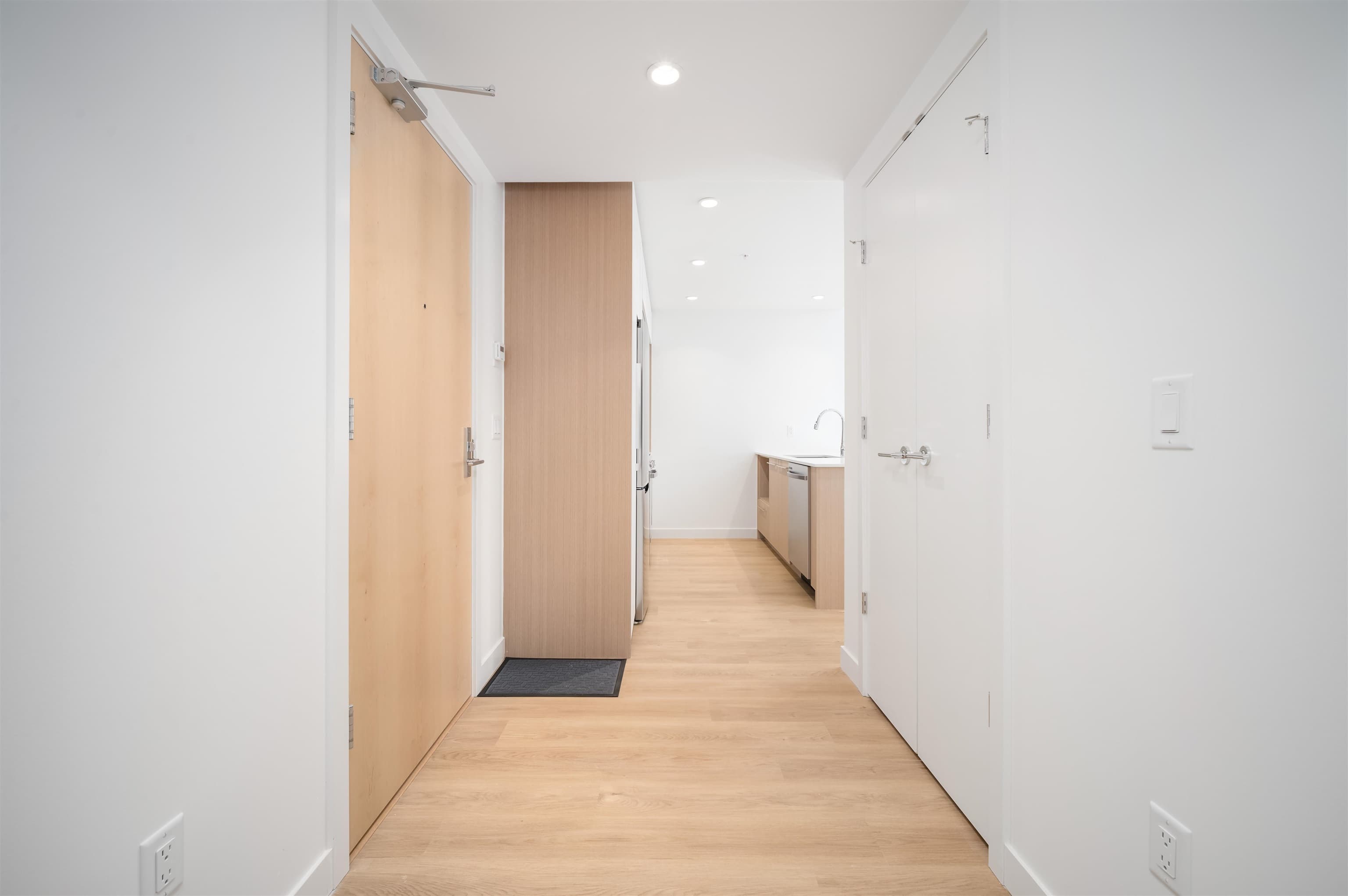 214 - 9888 University Crescent, Burnaby, V5A 0G4 — photo 3