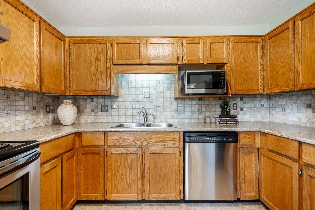 7 - 2989 Trafalgar Street, Abbotsford, V2S 7X9 — photo 2