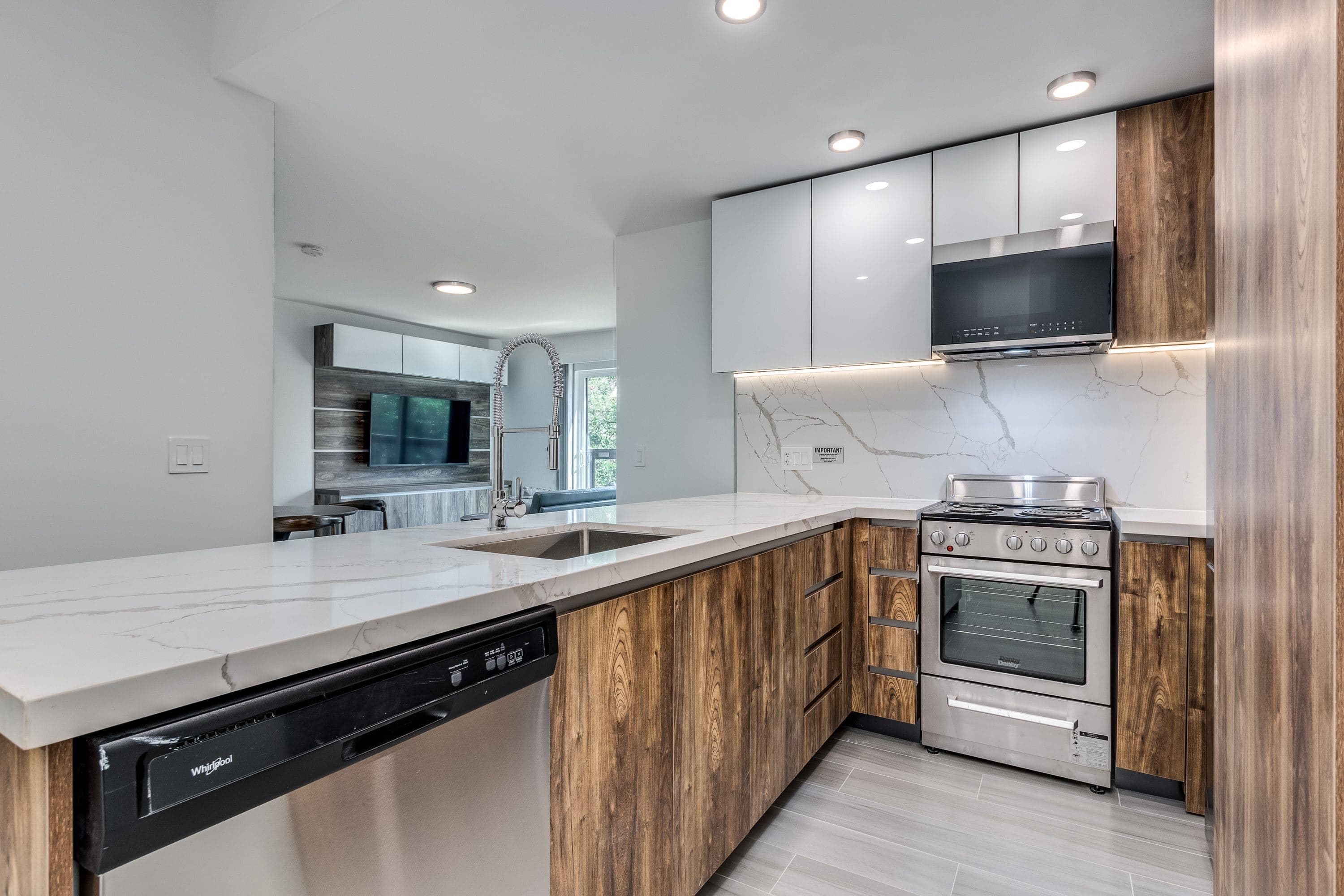 310 - 1168 Pendrell Street, Vancouver, V6E 1L4 — photo 3