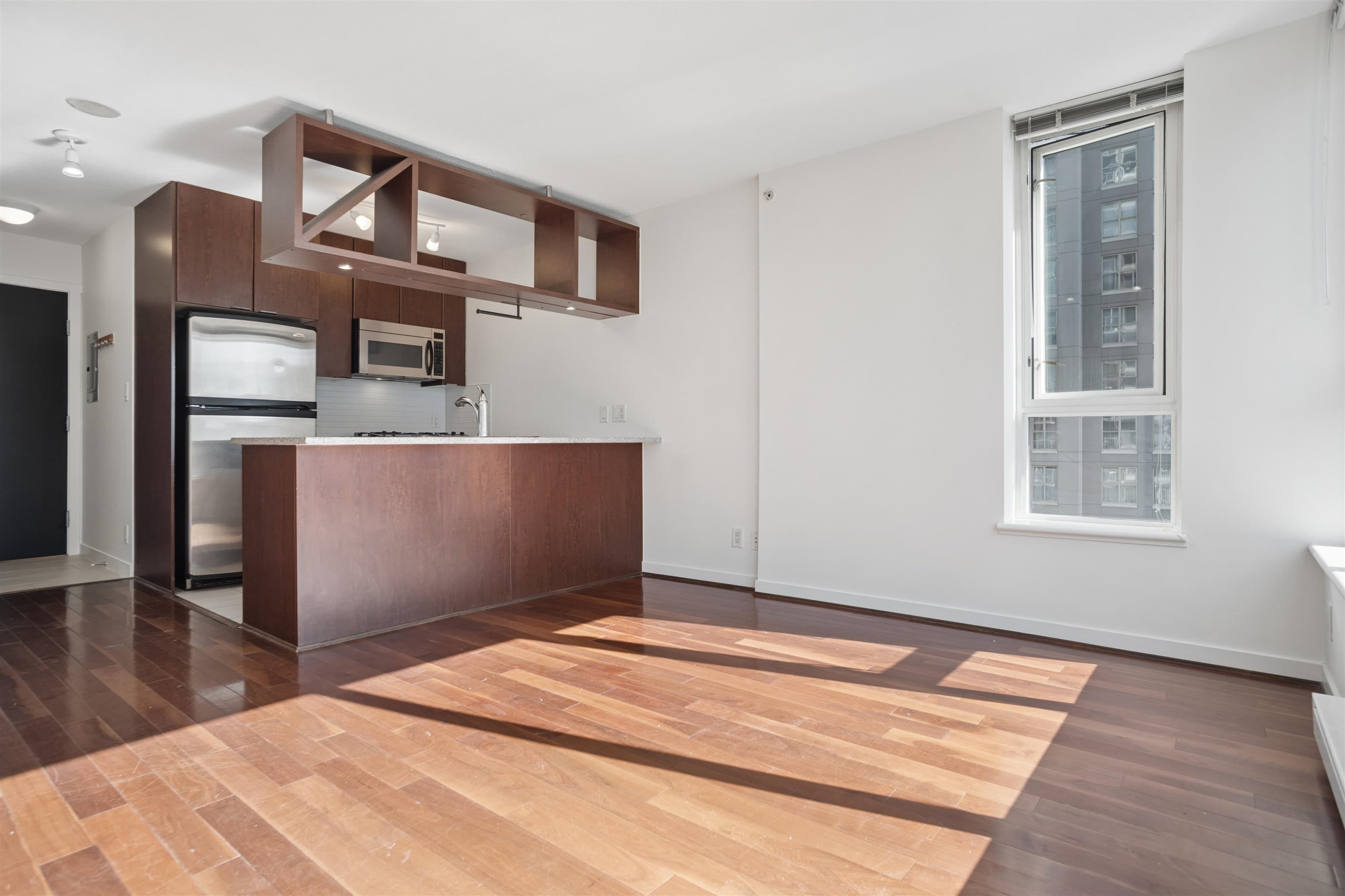 1104 - 1001 Richards Street, Vancouver, V6B 1J6 — photo 2