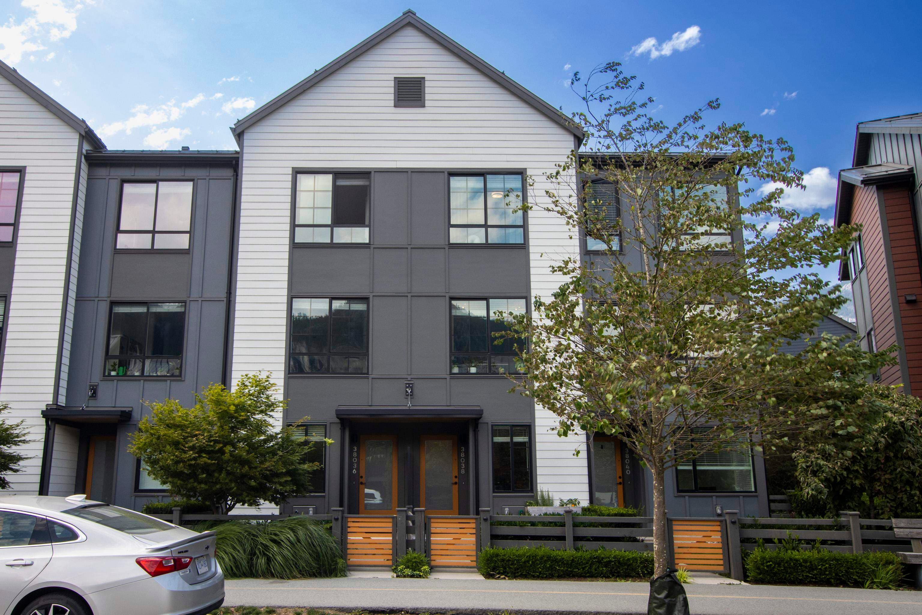 38038 Keel Way, Squamish, V8B 2A1 — photo 1