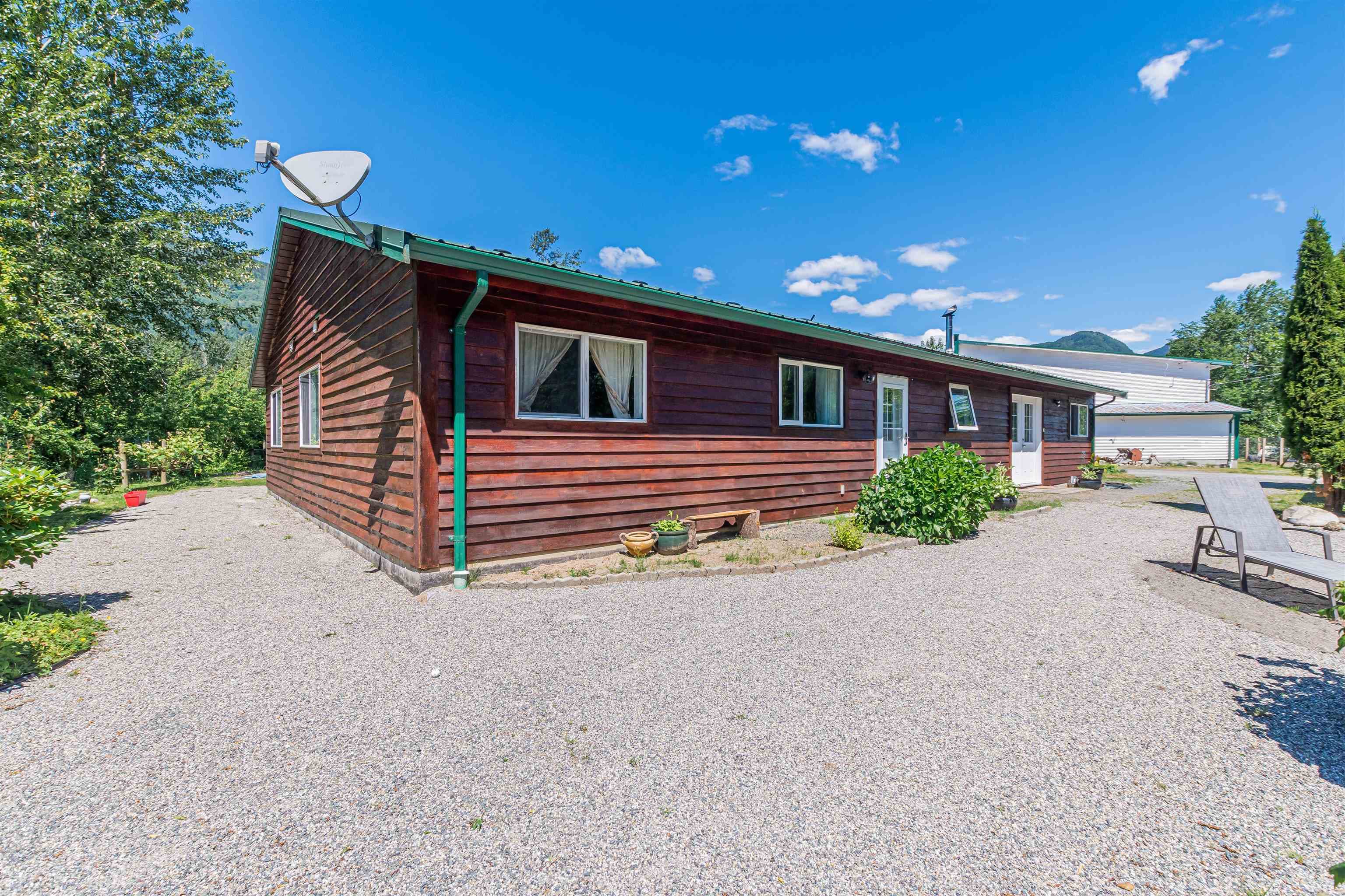 58465 Laidlaw Road, Laidlaw, V0X 1L2 — photo 3