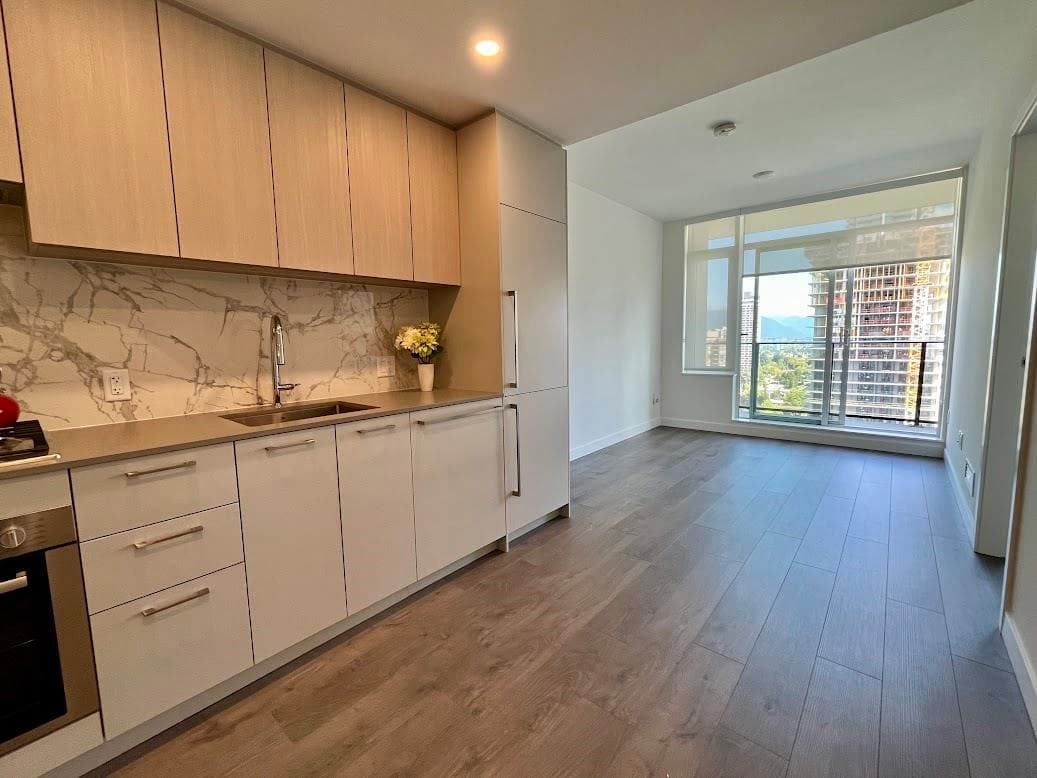 2008 - 6468 Willingdon Avenue, Burnaby, V5H 0L3 — photo 2