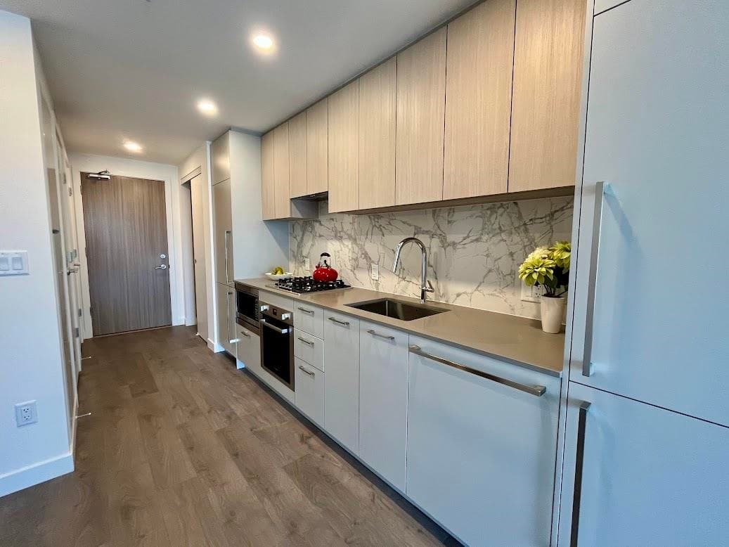 2008 - 6468 Willingdon Avenue, Burnaby, V5H 0L3 — photo 3