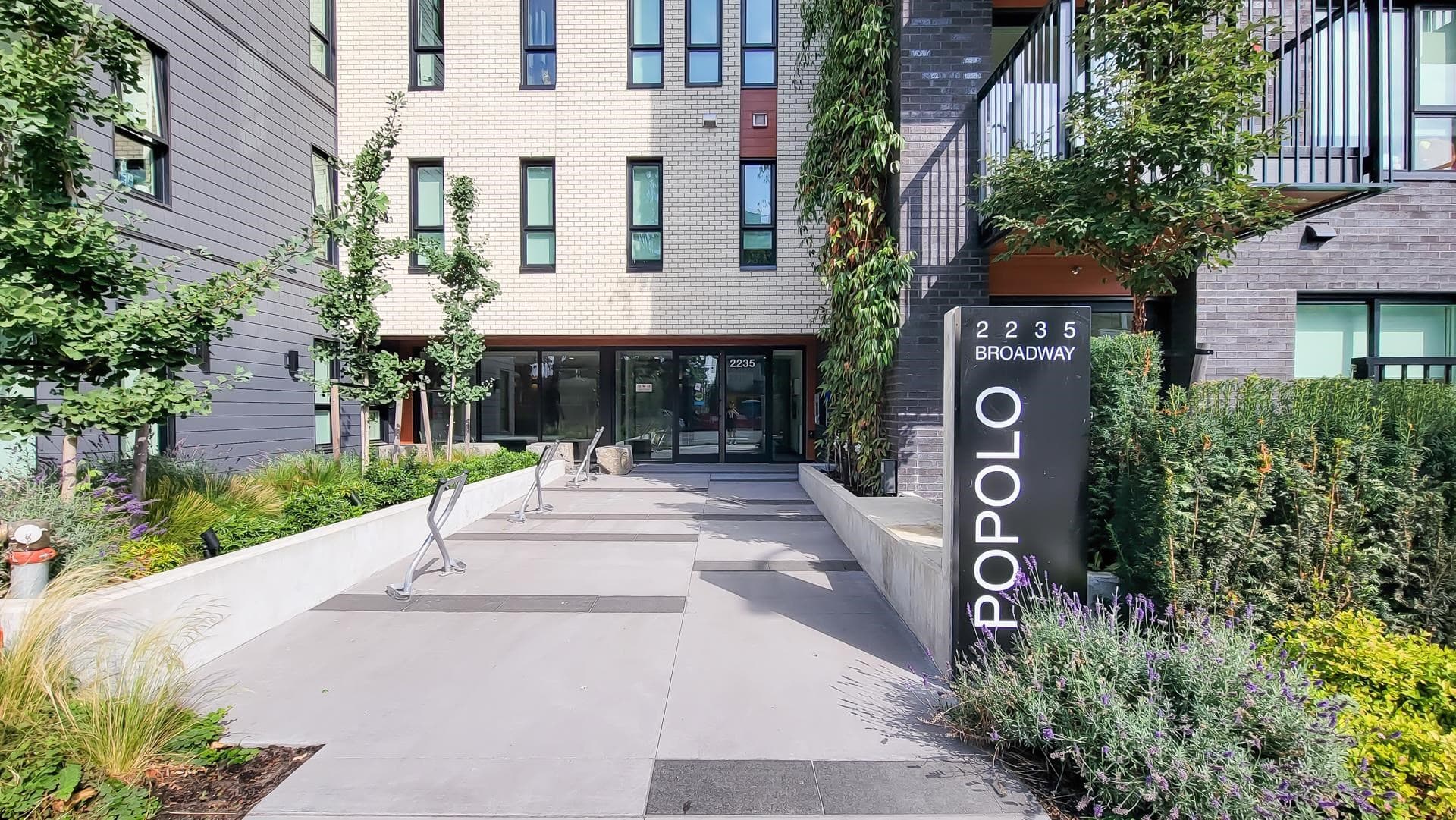 401 - 2235 E Broadway, Vancouver, V5N 0J5 — photo 2