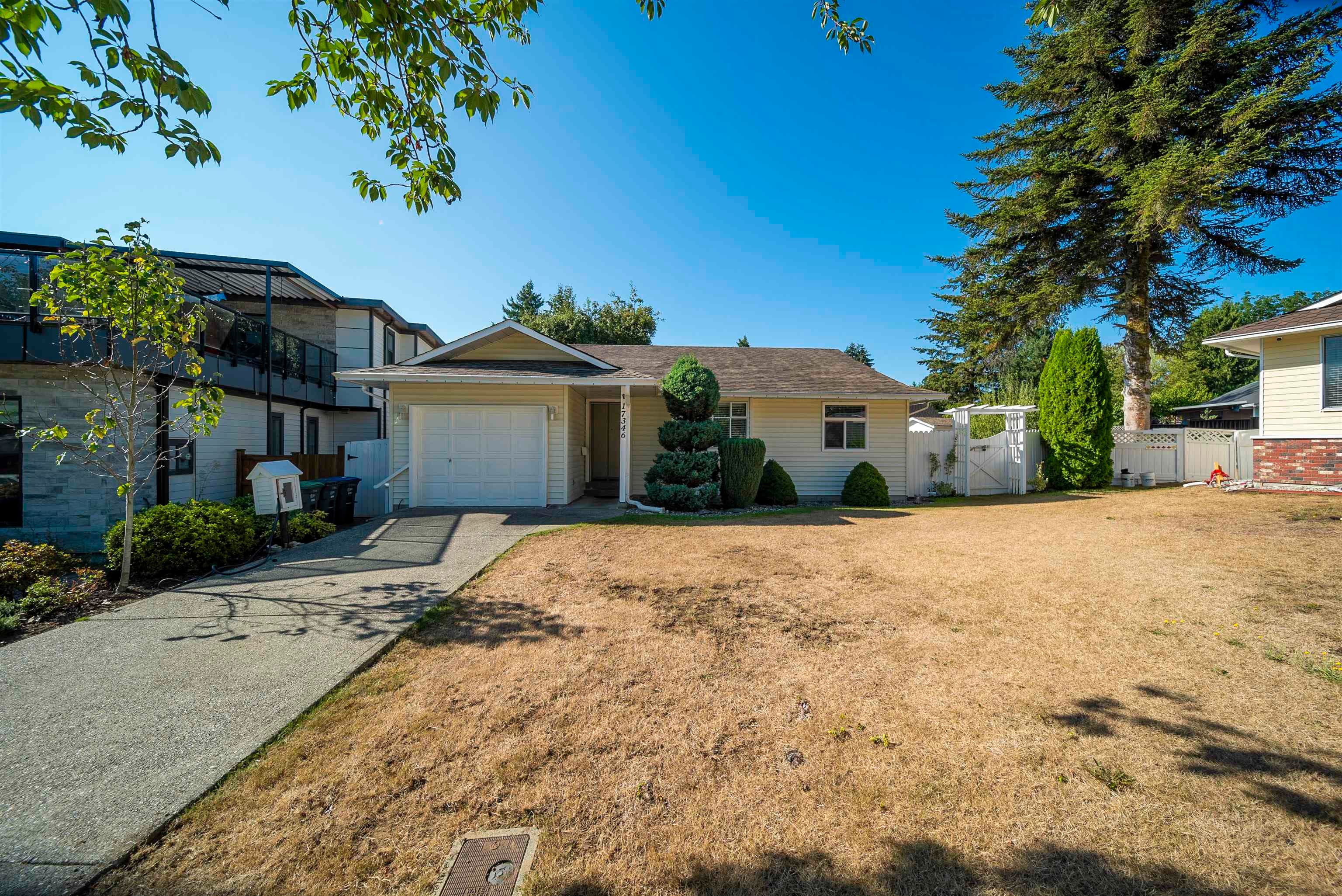 17346 60a Avenue, Surrey, V3S 6X8 — photo 2