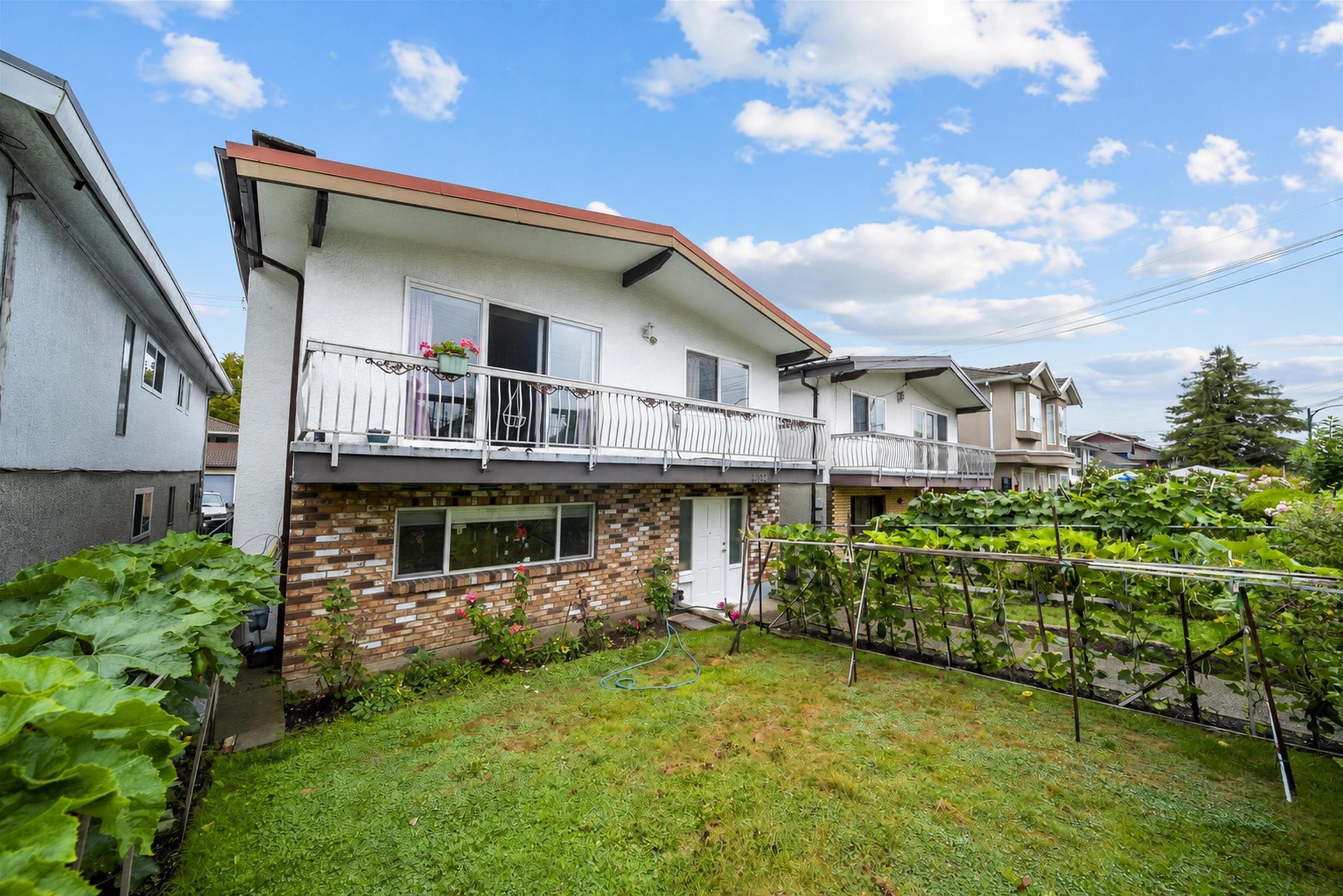 4657 Slocan Street, Vancouver, V5R 1Z8 — photo 2