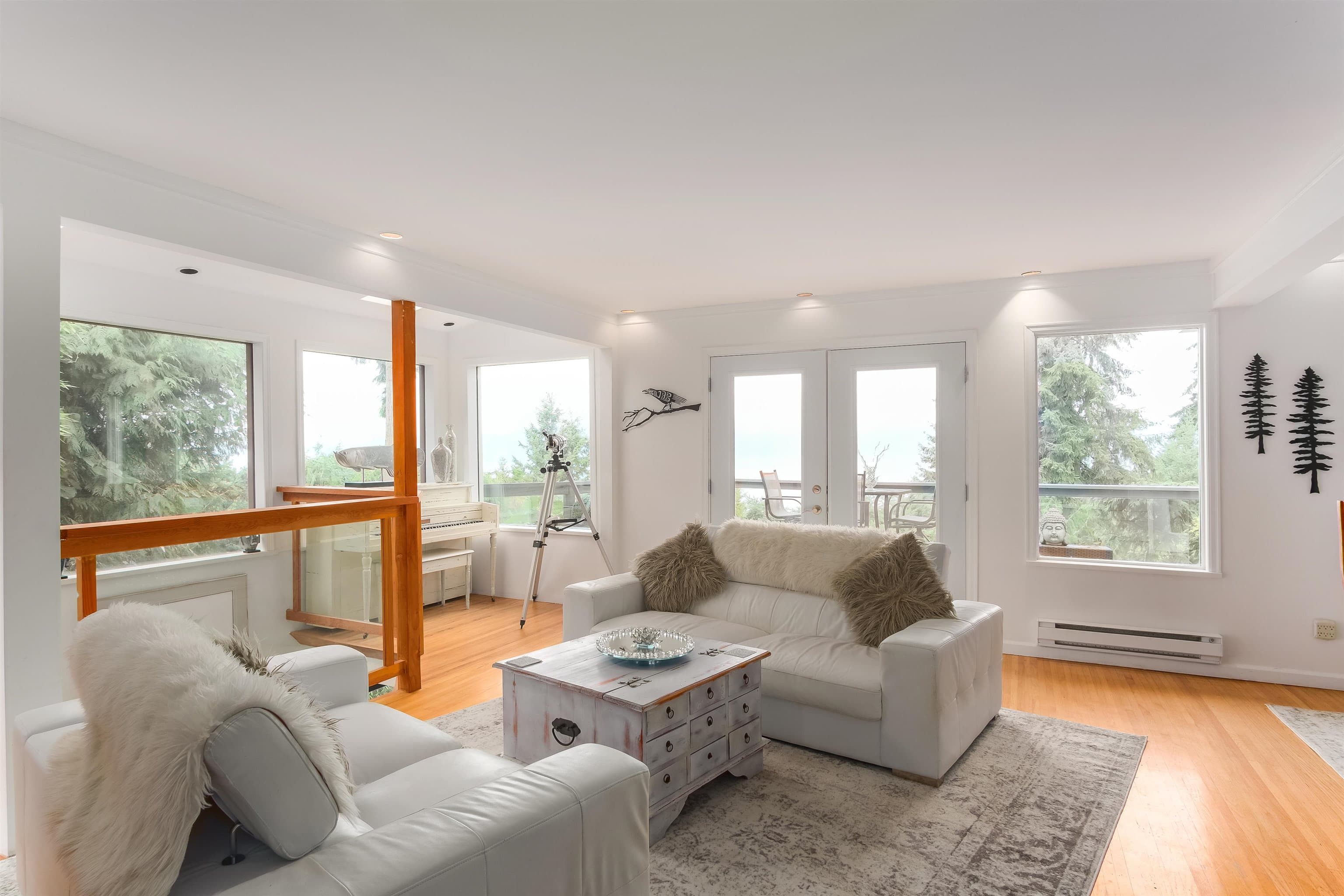 20 Oceanview Road, Lions Bay, V0N 2E0 — photo 2