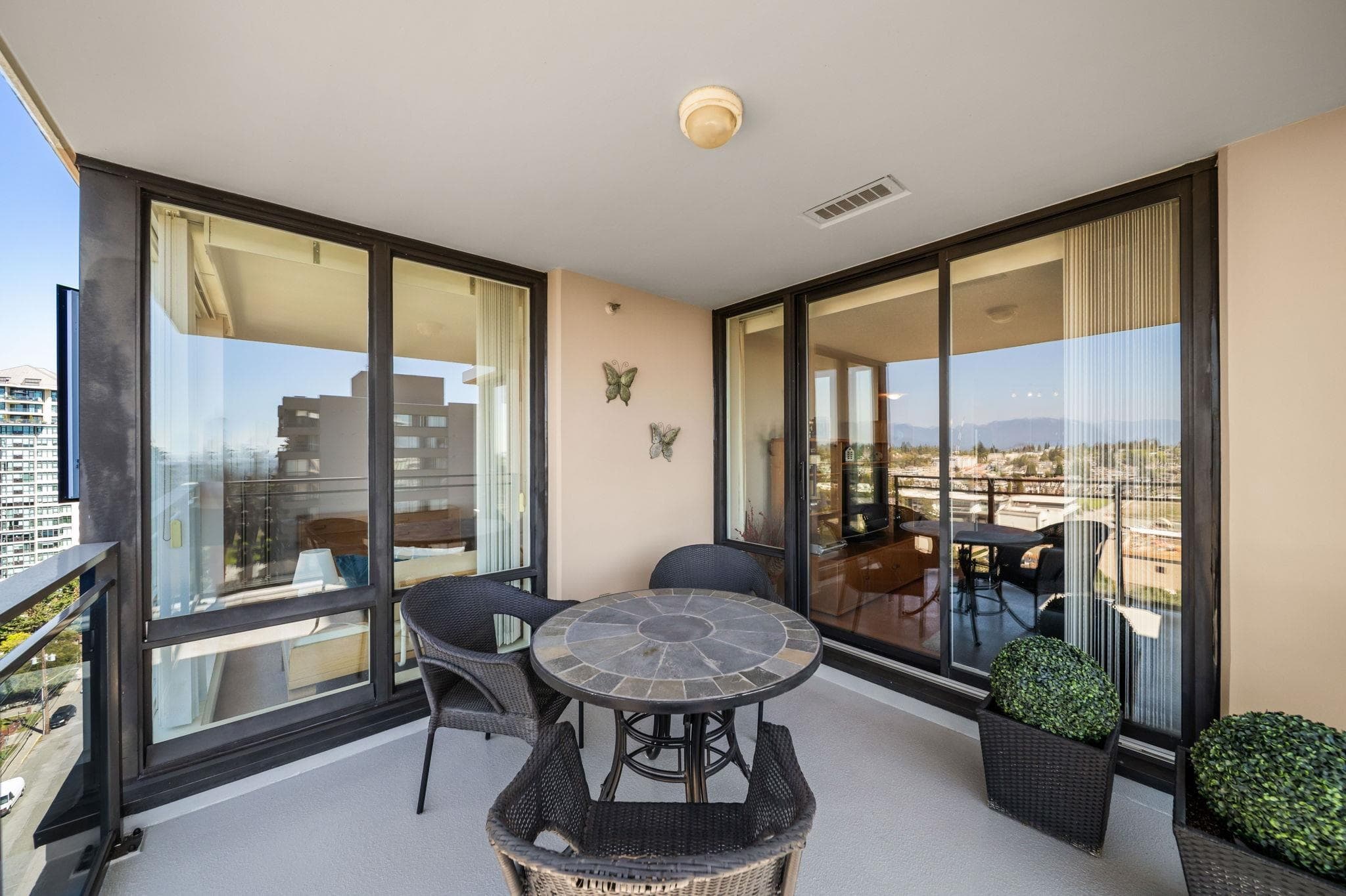 1602 - 720 Hamilton Street, New Westminster, V3M 7A6 — photo 4