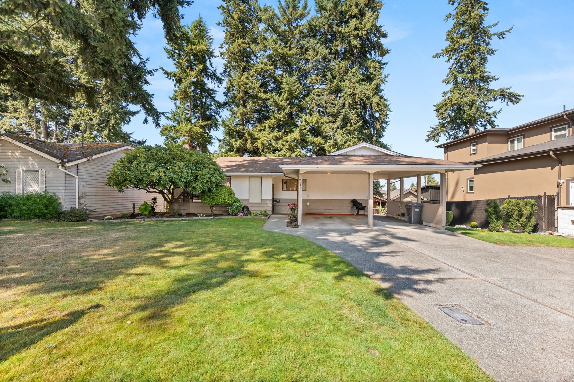 2177 Topaz Street, Abbotsford, V2T 3W7 — photo 2
