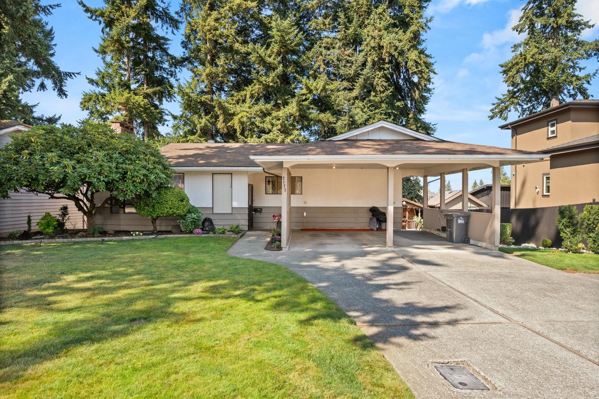 2177 Topaz Street, Abbotsford, V2T 3W7 — photo 1