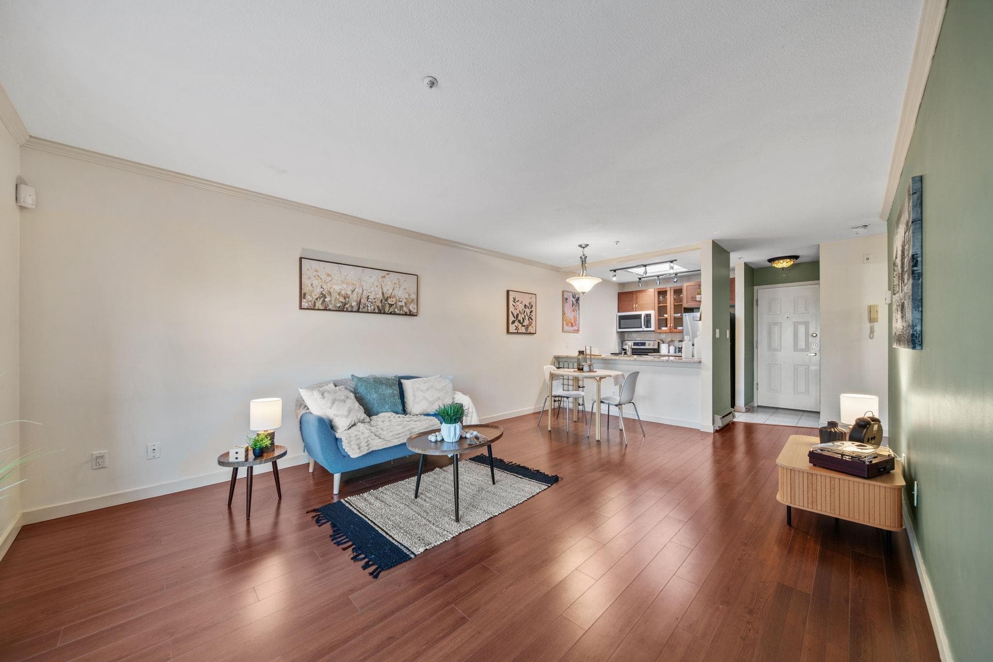 305 - 526 Thirteenth Street, New Westminster, V3M 4L9 — photo 4