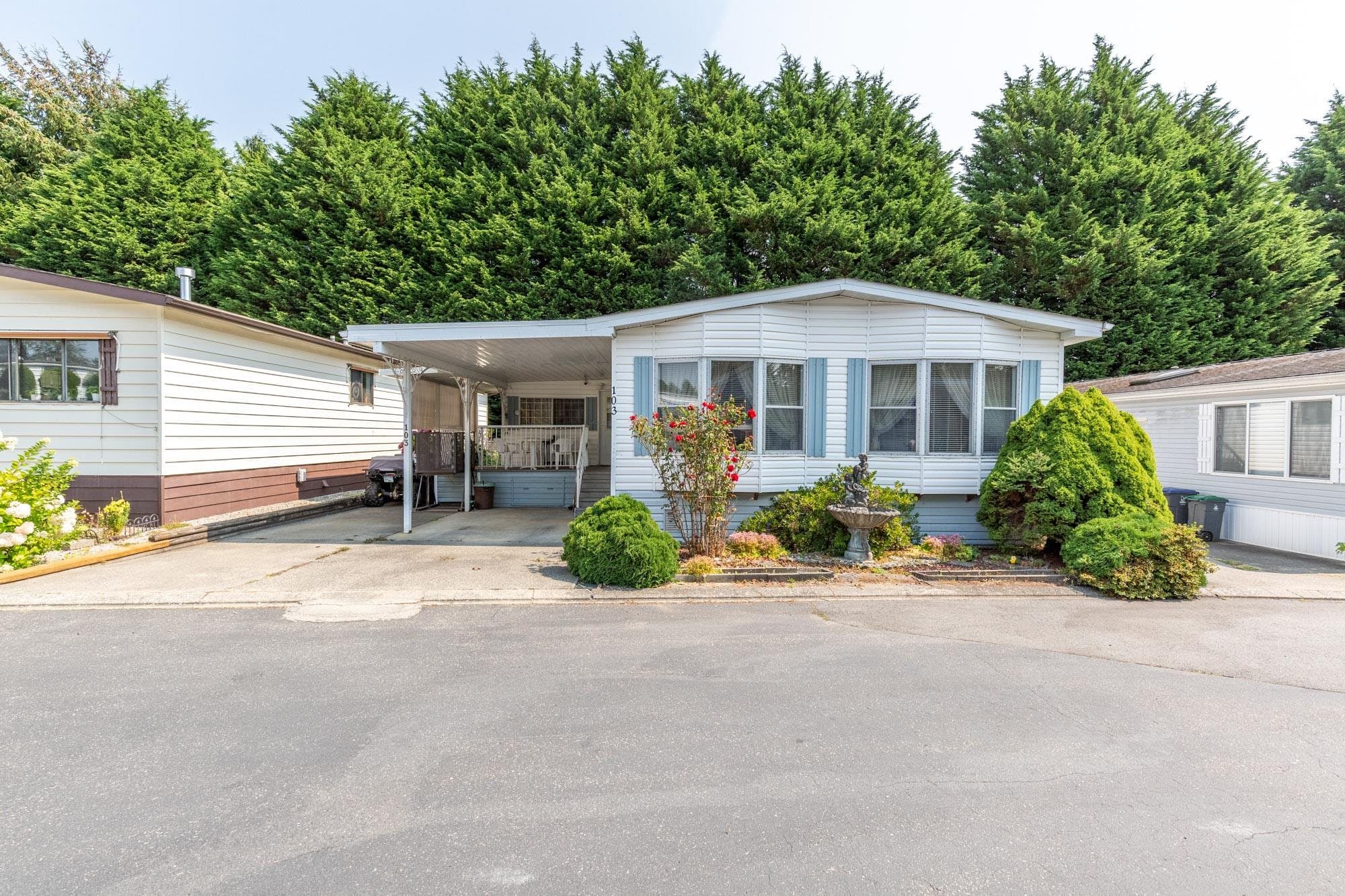 103 - 2062 King George Boulevard, Surrey, V4A 5A2 — photo 2