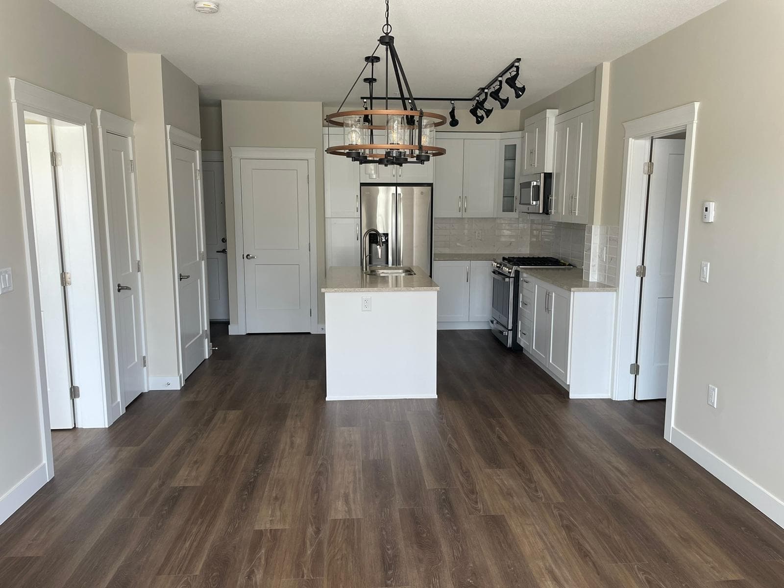 511 - 11077 Ravine Drive, Surrey, V3T 3X5 — photo 1
