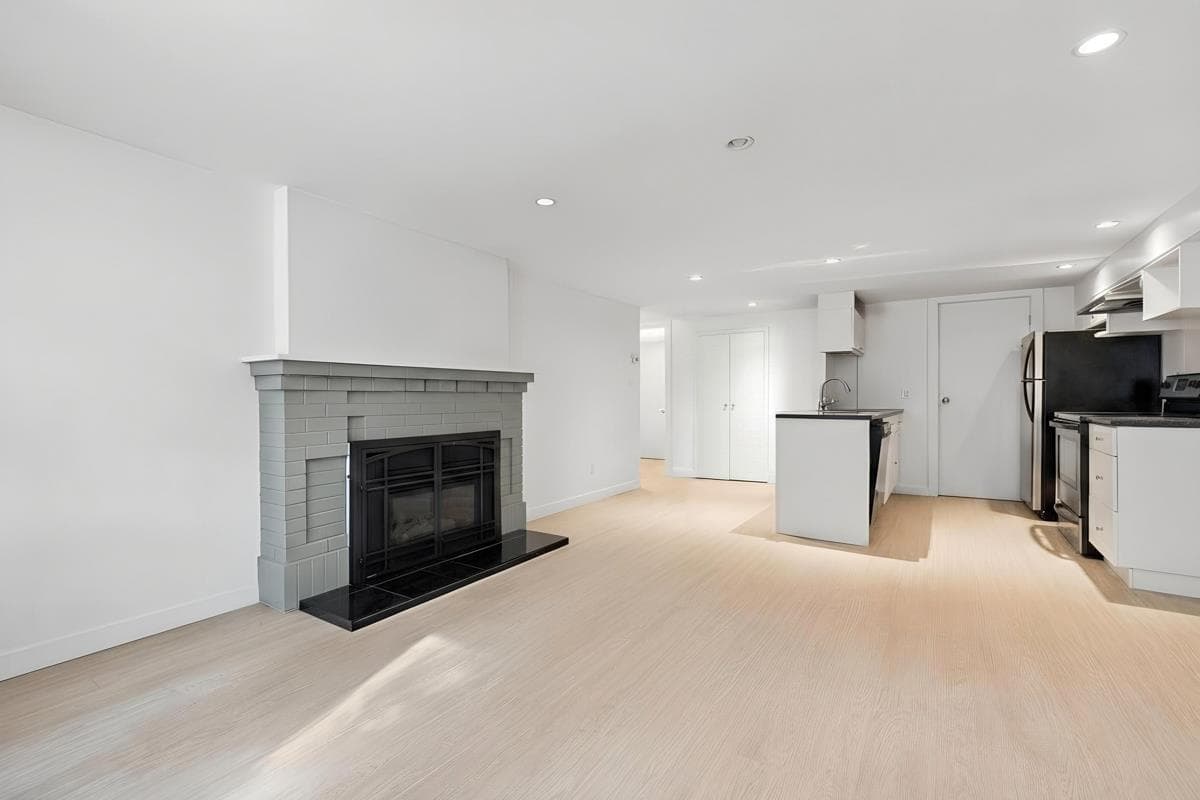 Basement Suite - 2843 W 49th Ave, Vancouver