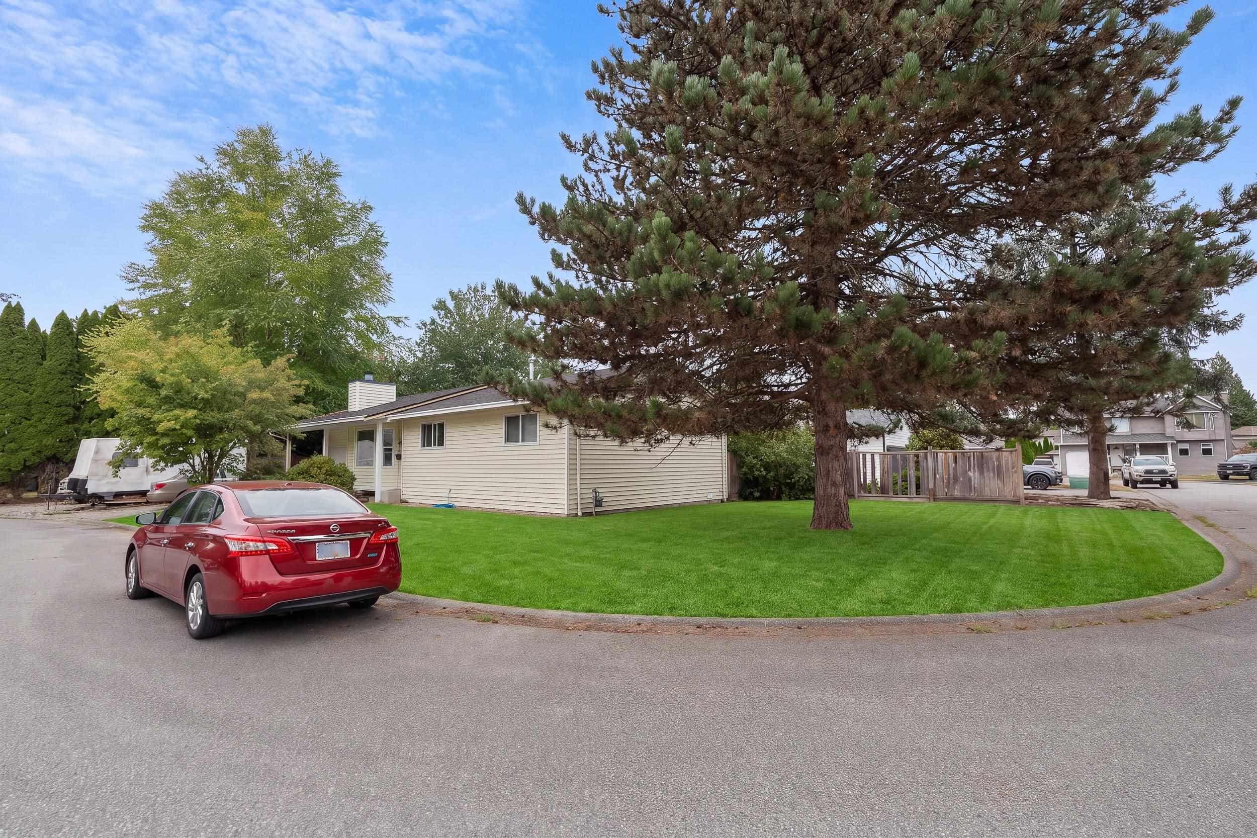 22760 Balabanian Circle, Maple Ridge, V2X 9C3 — photo 1