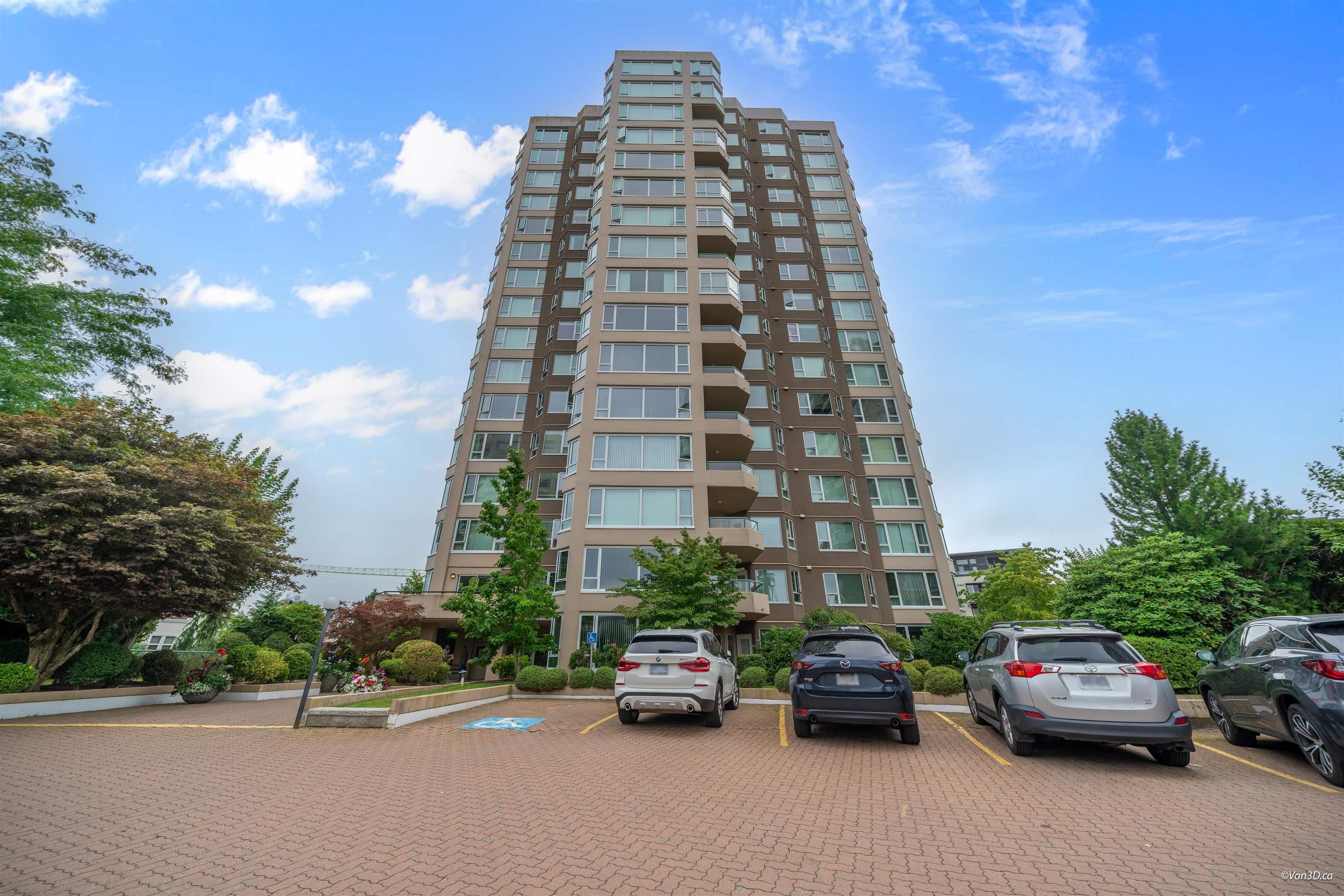 302 - 3170 Gladwin Road, Abbotsford, V2T 5T1 — photo 3