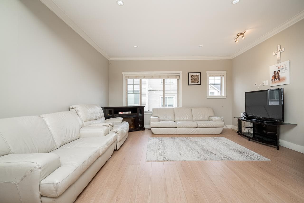 15 - 19097 64 Avenue, Surrey, V3S 6X5 — photo 3