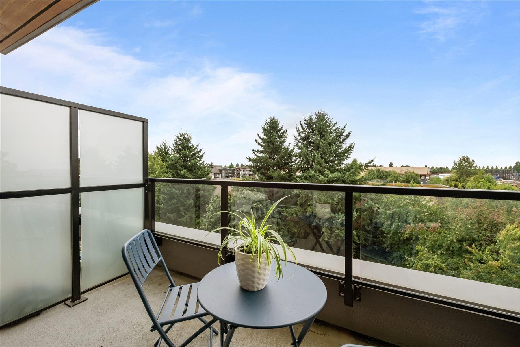 612 - 7588 16th Street, Burnaby, V3N 0H8 — photo 2
