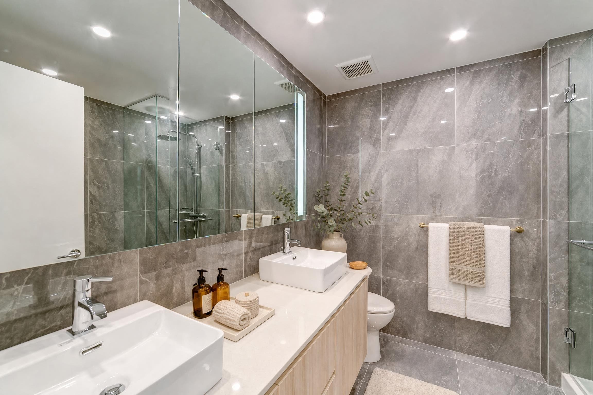 1405 - 5333 Goring Street, Burnaby, V5B 3A2 — photo 5