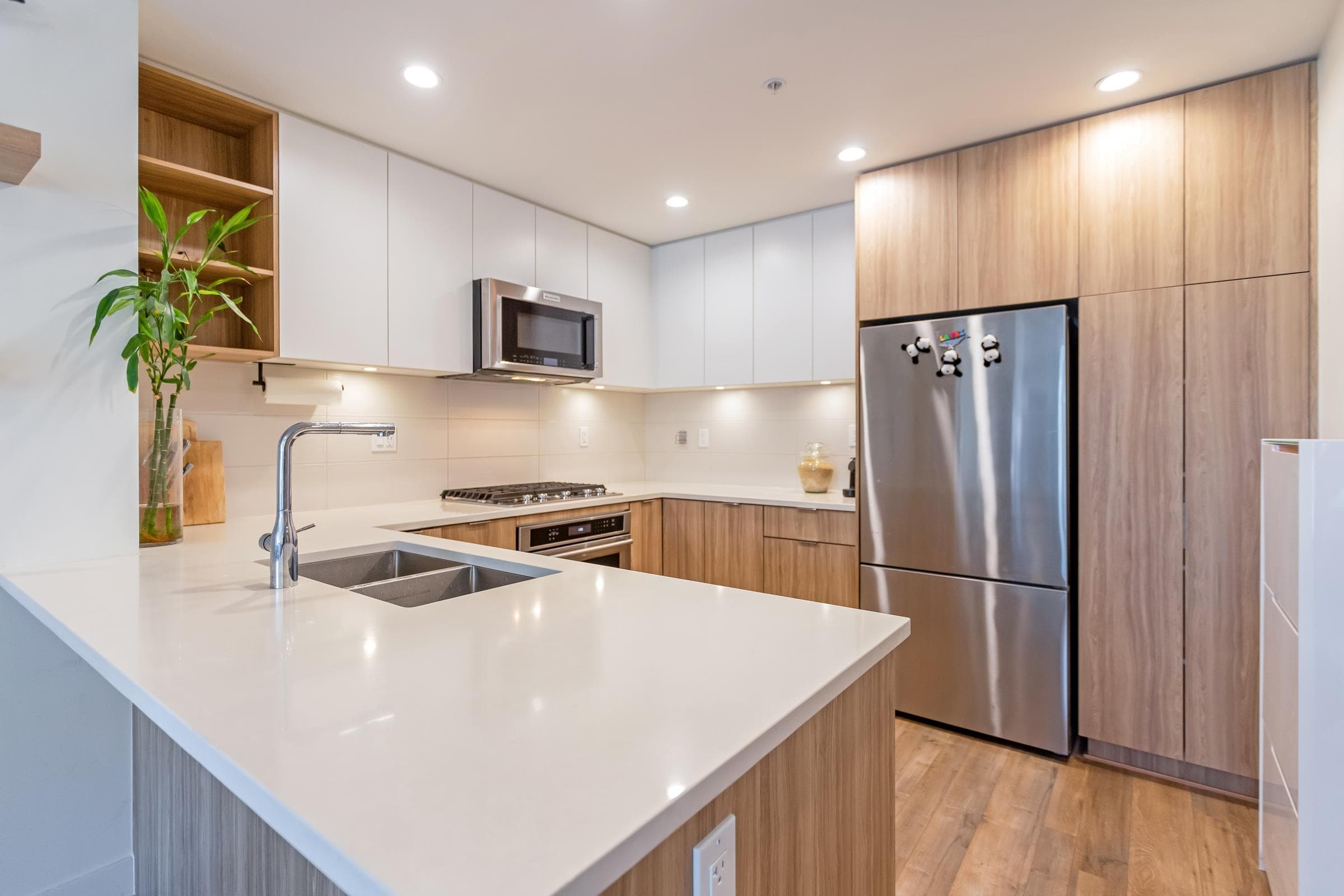 412 - 750 Dogwood Street, Coquitlam, V3J 4B7 — photo 2