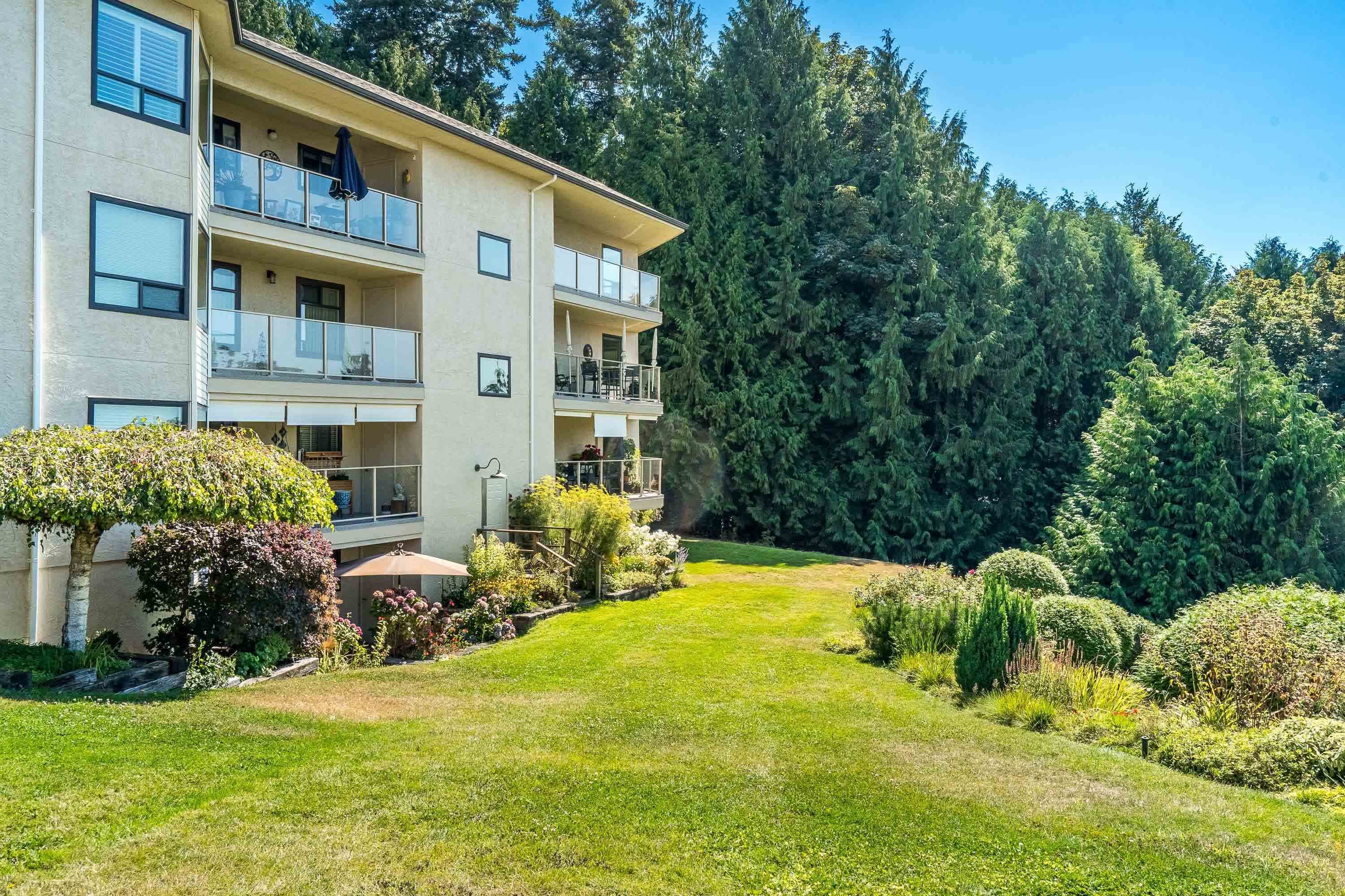 102 - 1350 Vidal Street, White Rock, V4B 5G6 — photo 4
