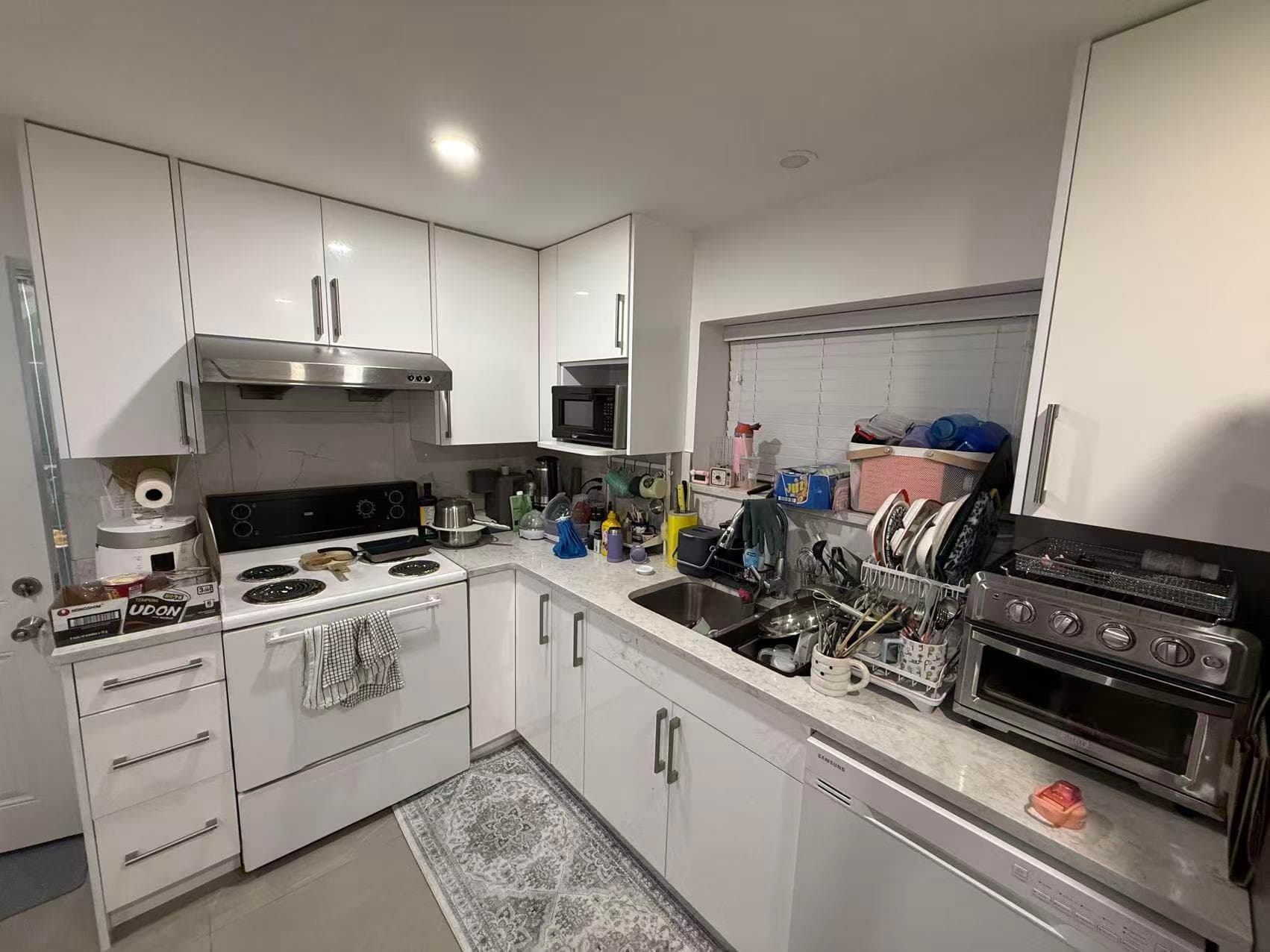 682 Sperling Avenue, Burnaby