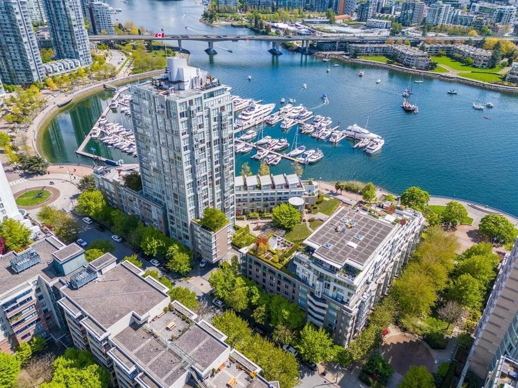 608 - 1228 Marinaside Crescent Street, Vancouver, V6Z 2W4 — photo 1