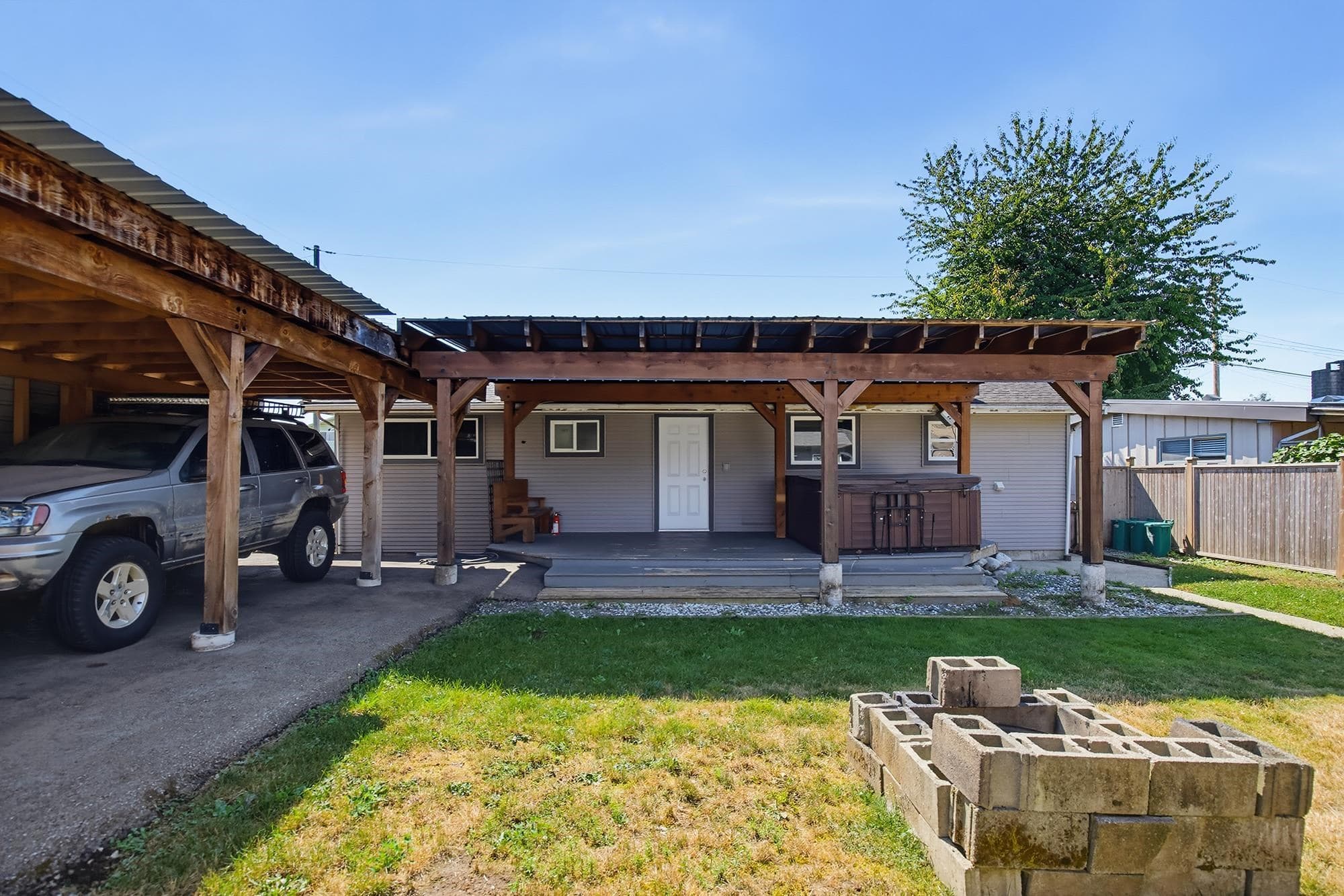 33515 8 Avenue, Mission, V2V 2H4 — photo 2