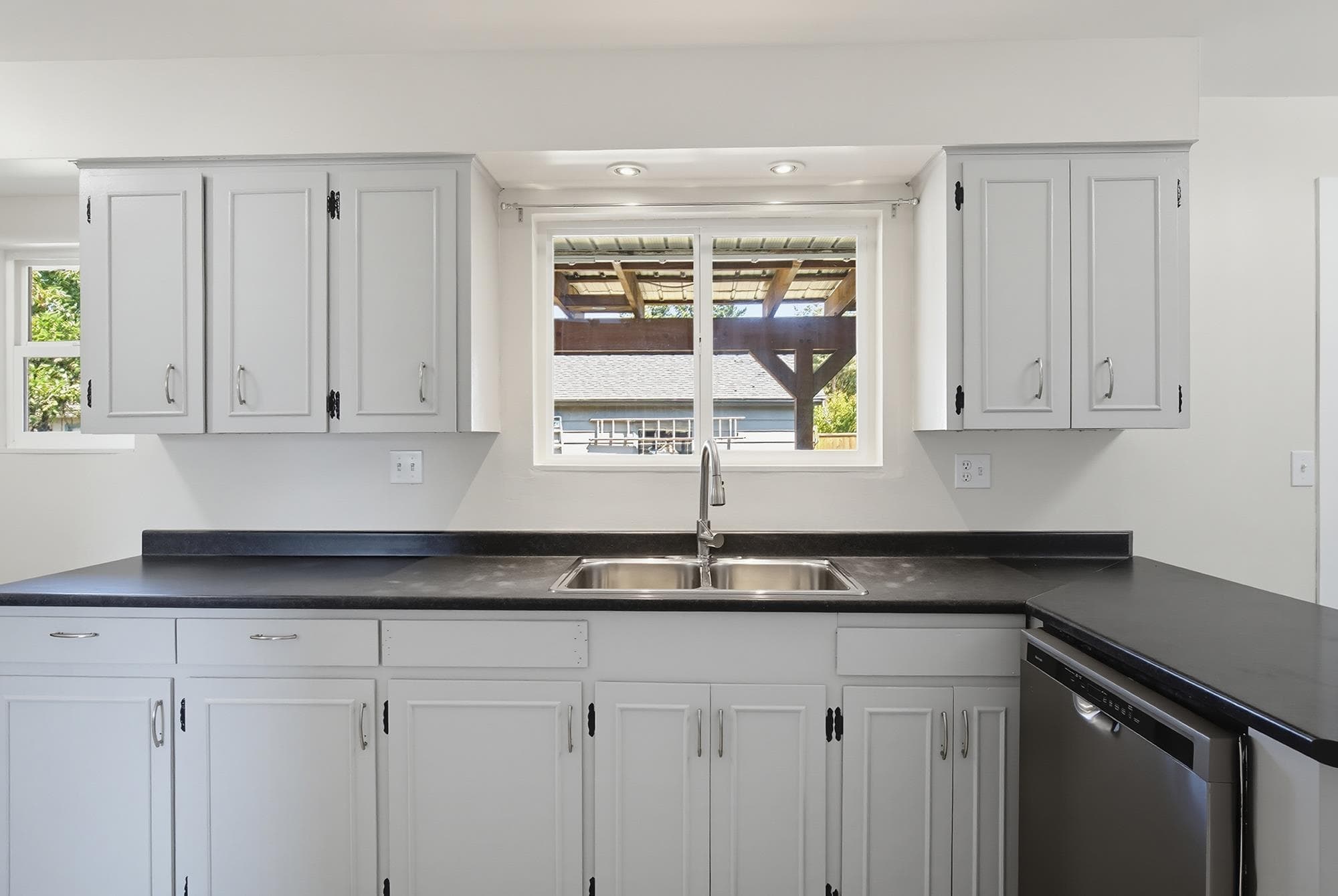 33515 8 Avenue, Mission, V2V 2H4 — photo 4