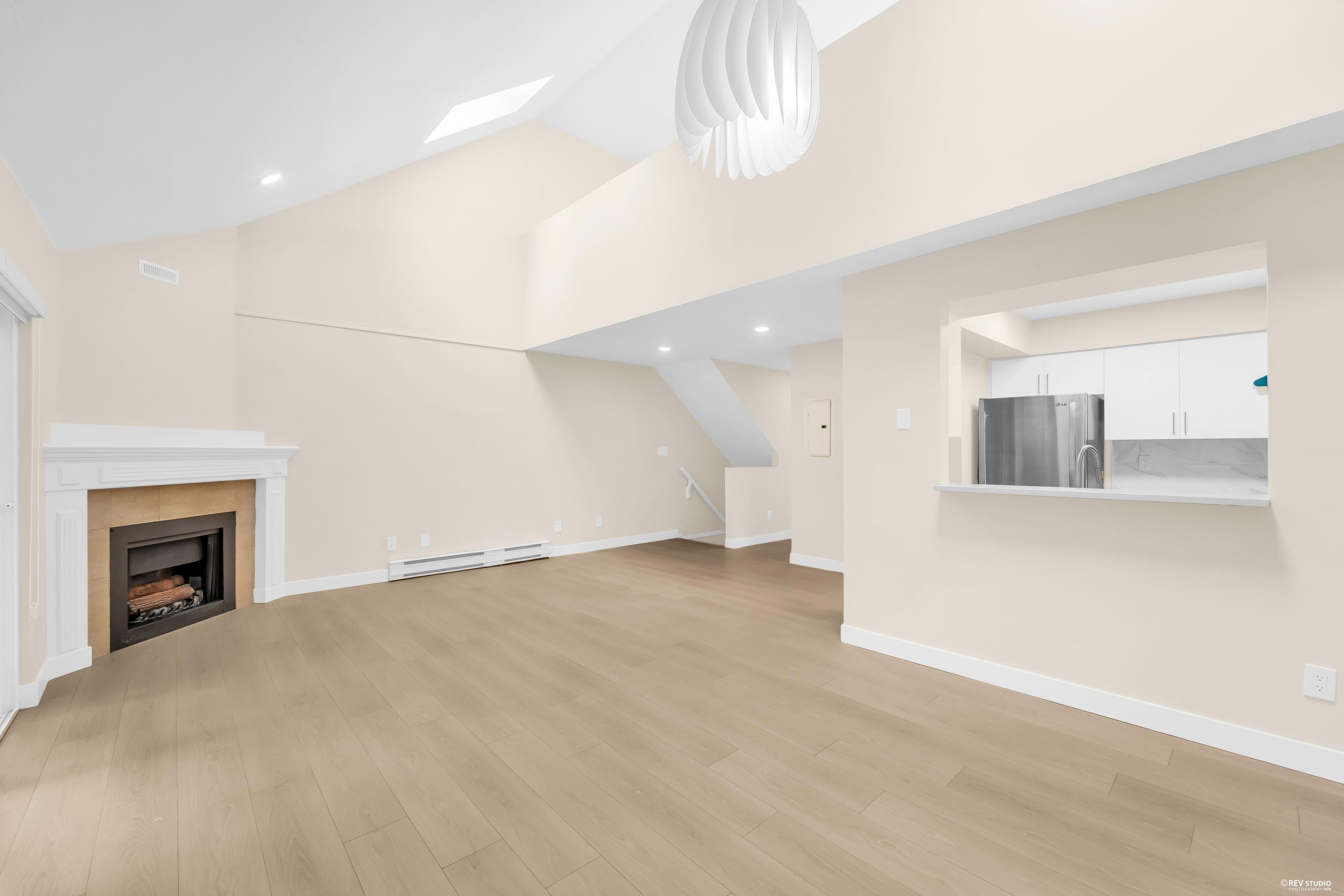 302 - 8600 Westminster Highway, Richmond, V6X 1A8 — photo 4