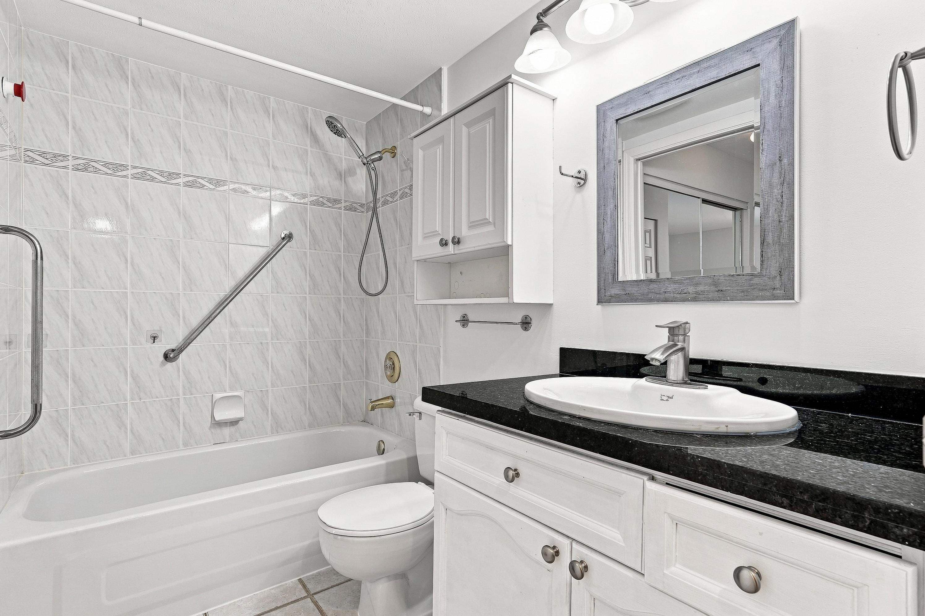 326 - 301 Maude Road, Port Moody, V3H 5B1 — photo 4