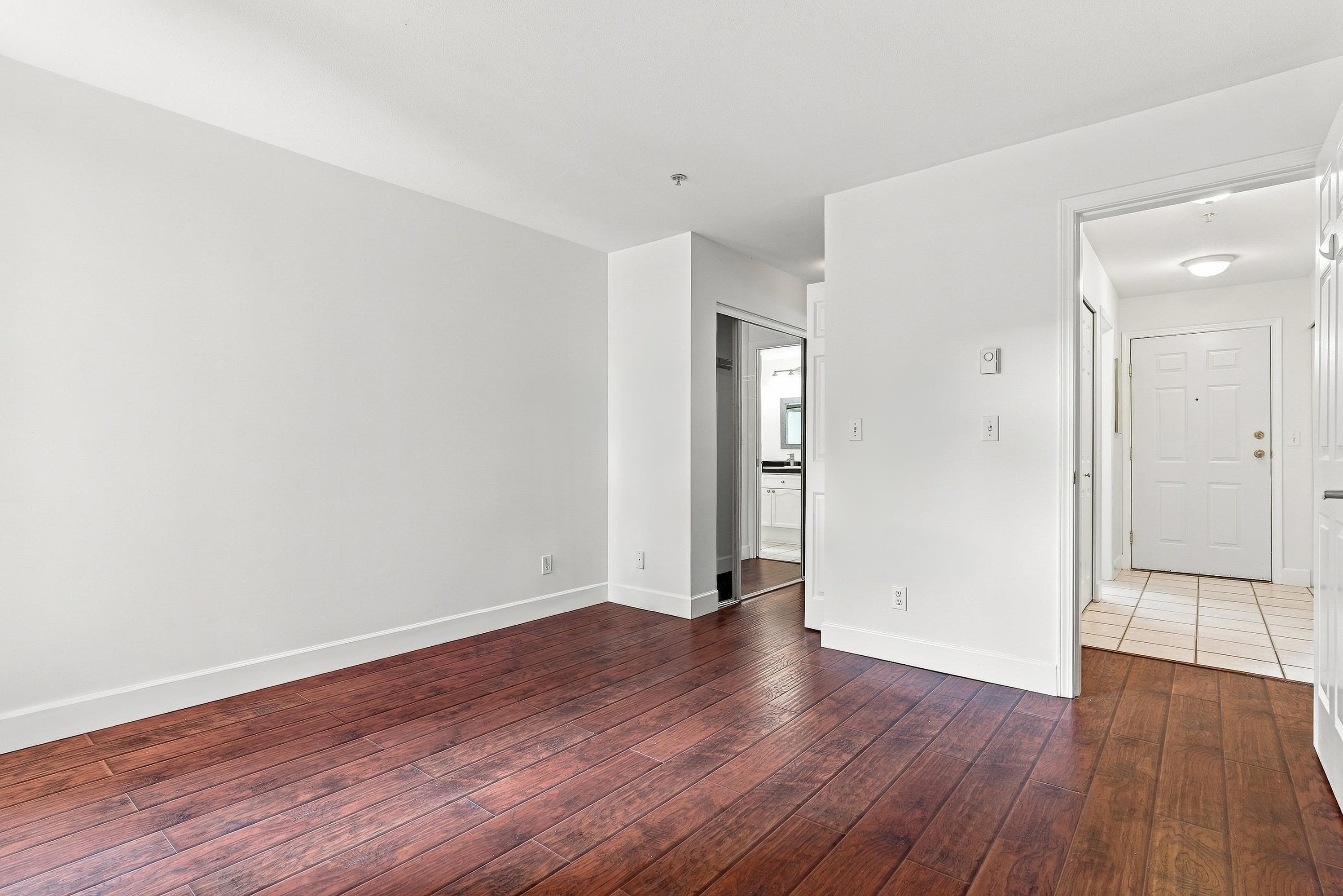 326 - 301 Maude Road, Port Moody, V3H 5B1 — photo 1