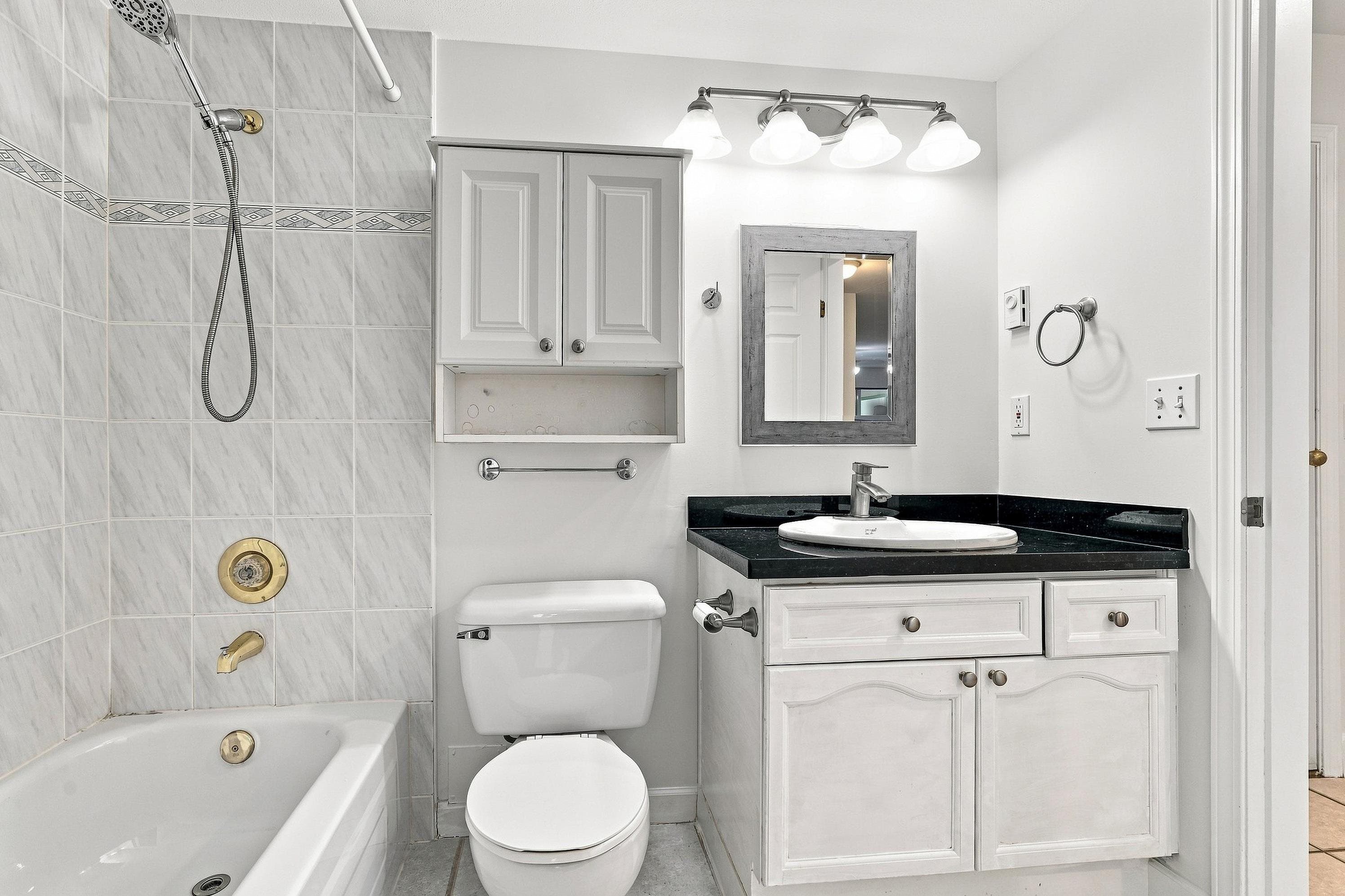 326 - 301 Maude Road, Port Moody, V3H 5B1 — photo 3