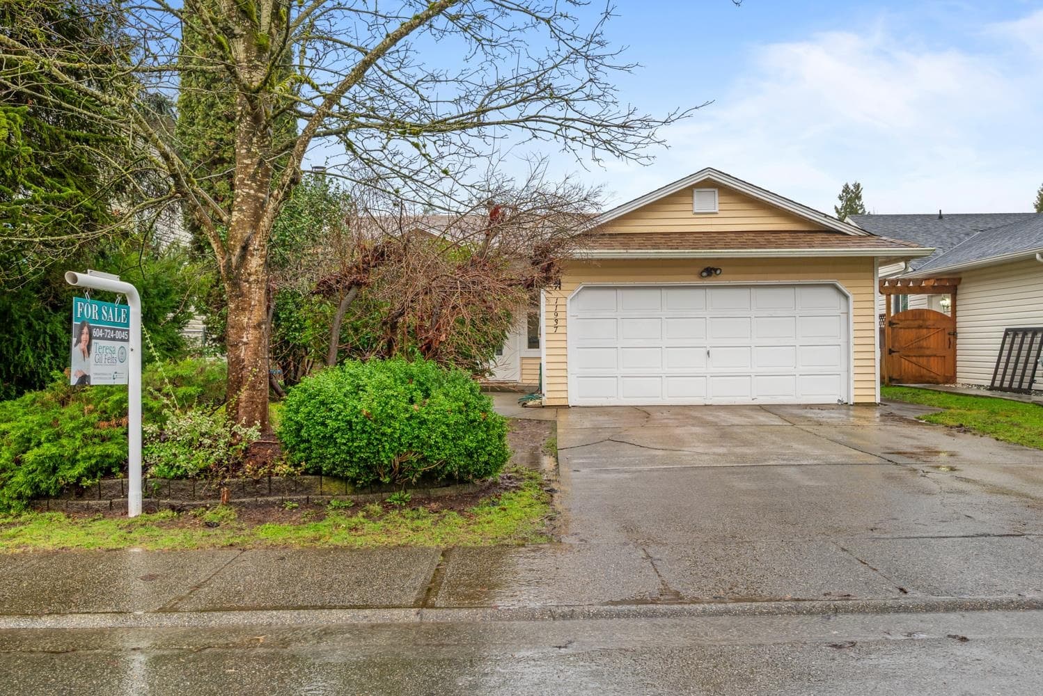 11937 237a Street, Maple Ridge, V4R 1V9 — photo 1