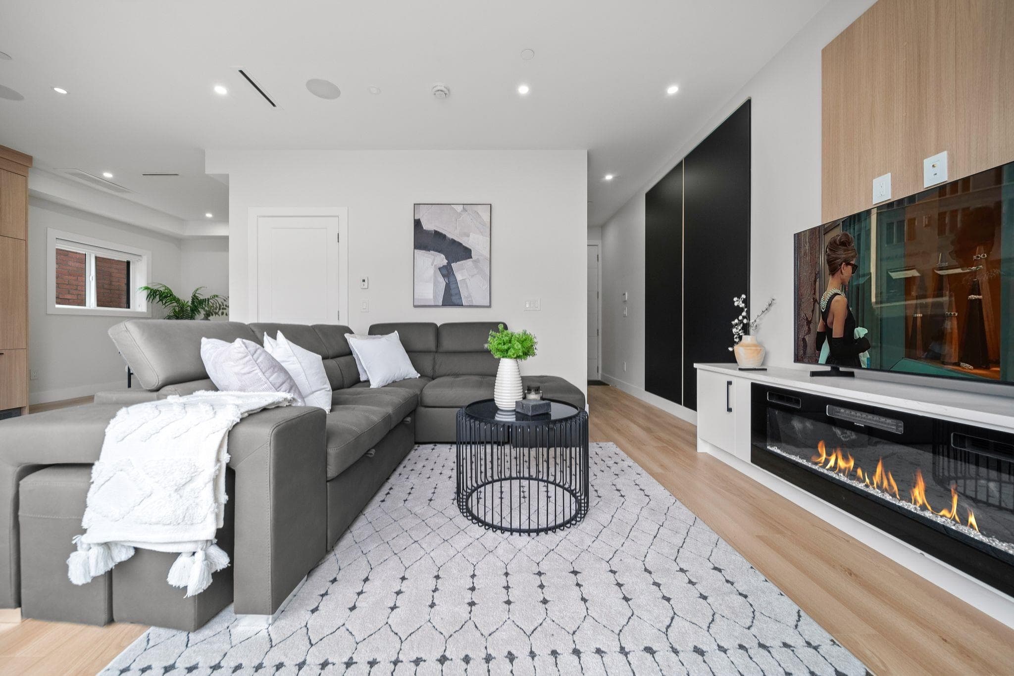 2369 Adanac Street, Vancouver, V5L 2E9 — photo 3