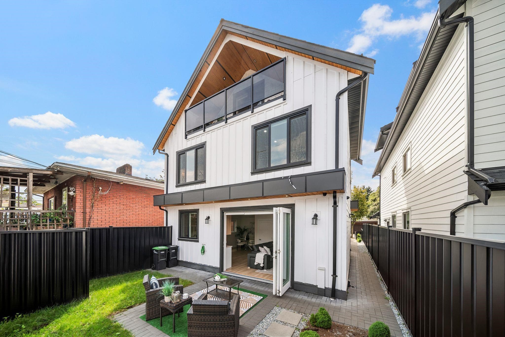 2369 Adanac Street, Vancouver, V5L 2E9 — photo 1