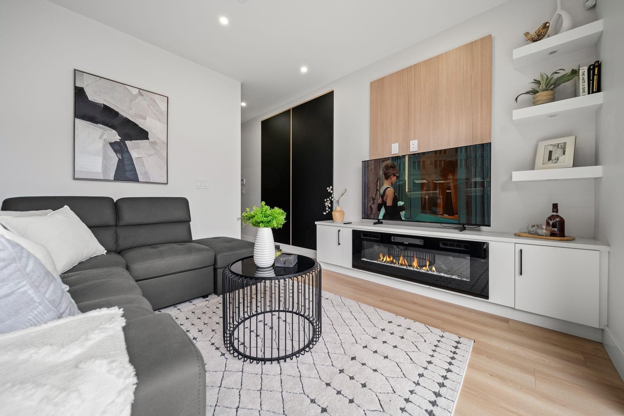 2369 Adanac Street, Vancouver, V5L 2E9 — photo 5