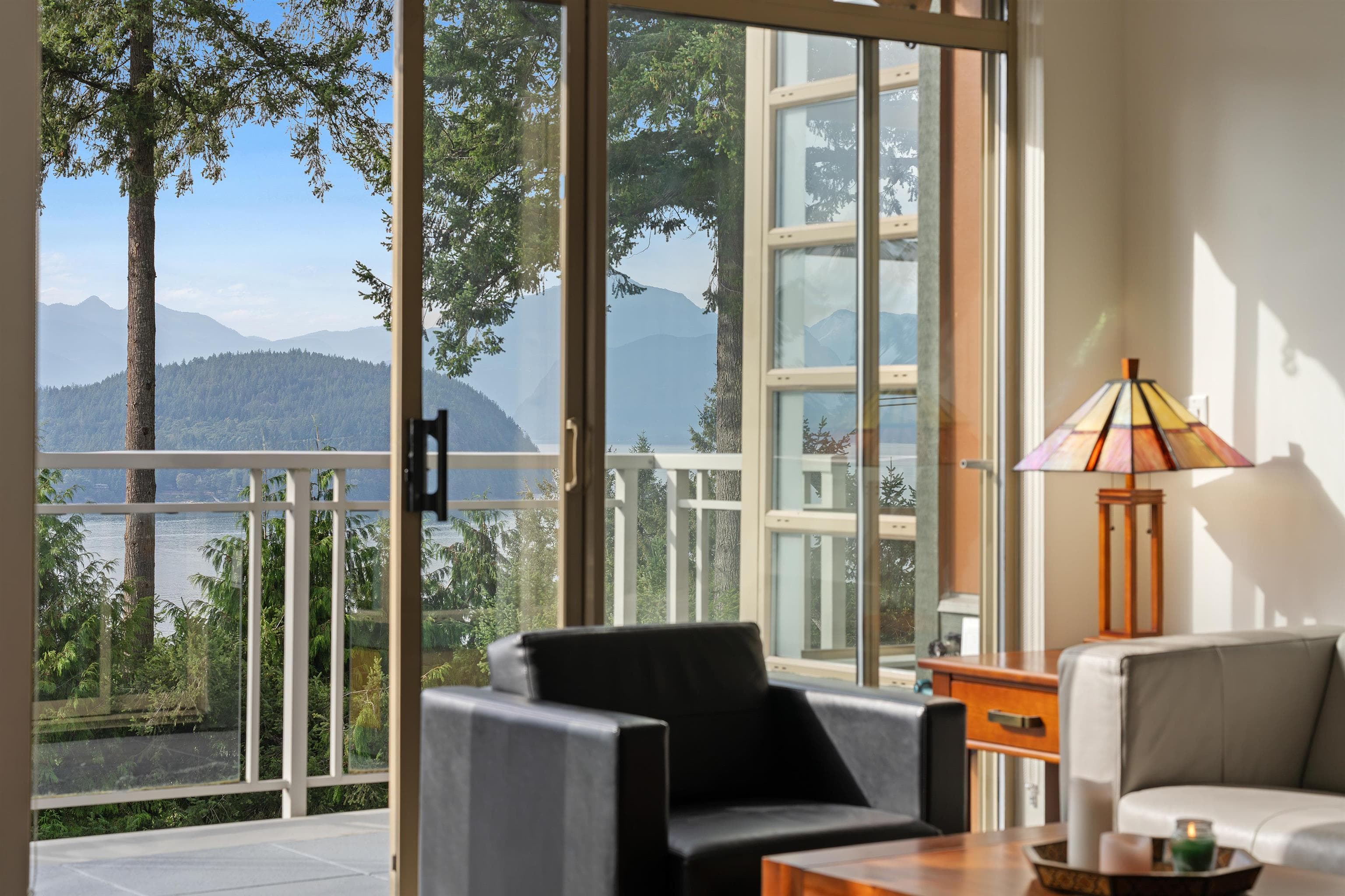 8571 Seascape Lane, West Vancouver, V7W 3J7 — photo 3