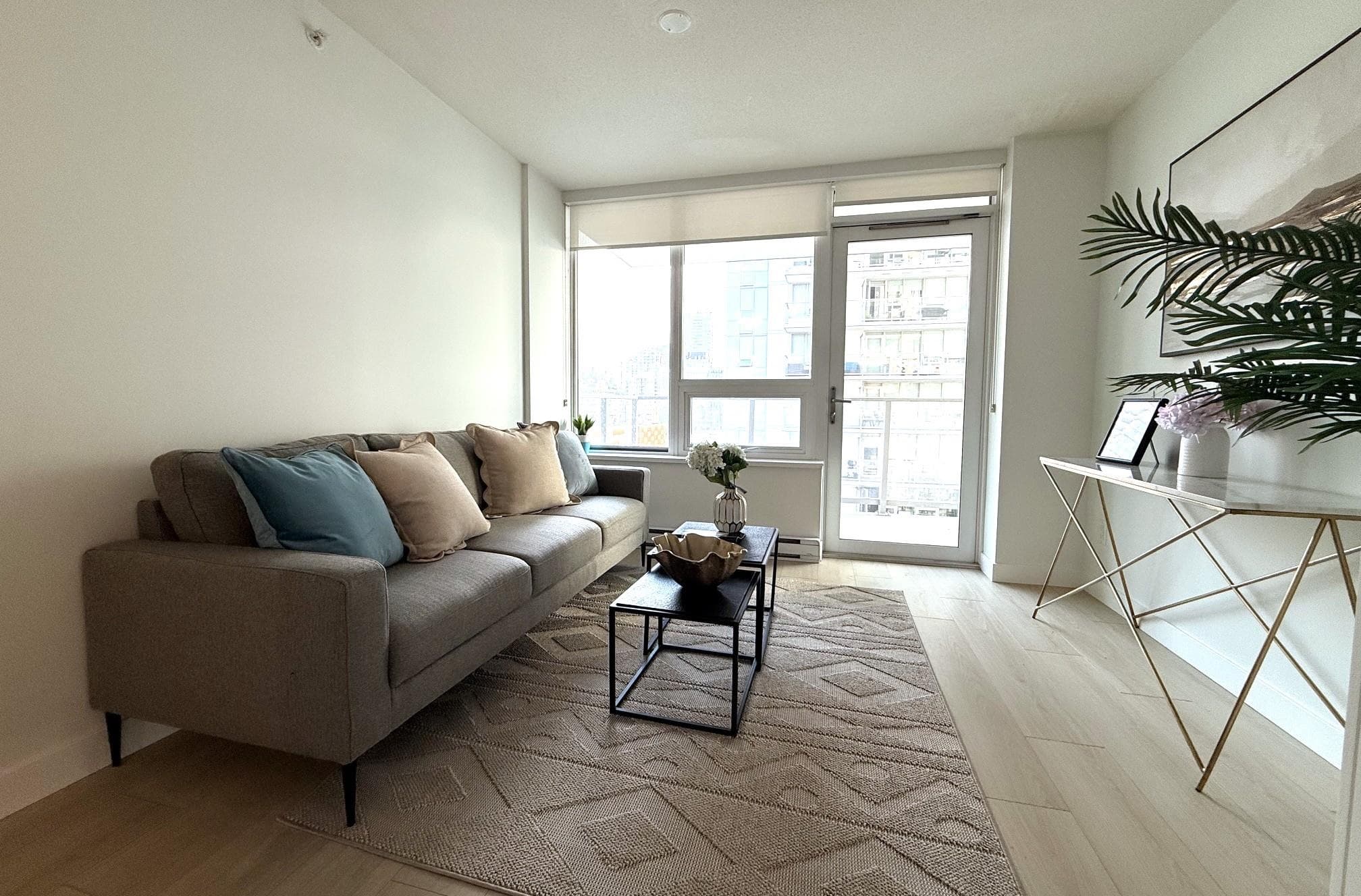 1005 - 988 Quayside Drive, New Westminster, V3M 0L5 — photo 2