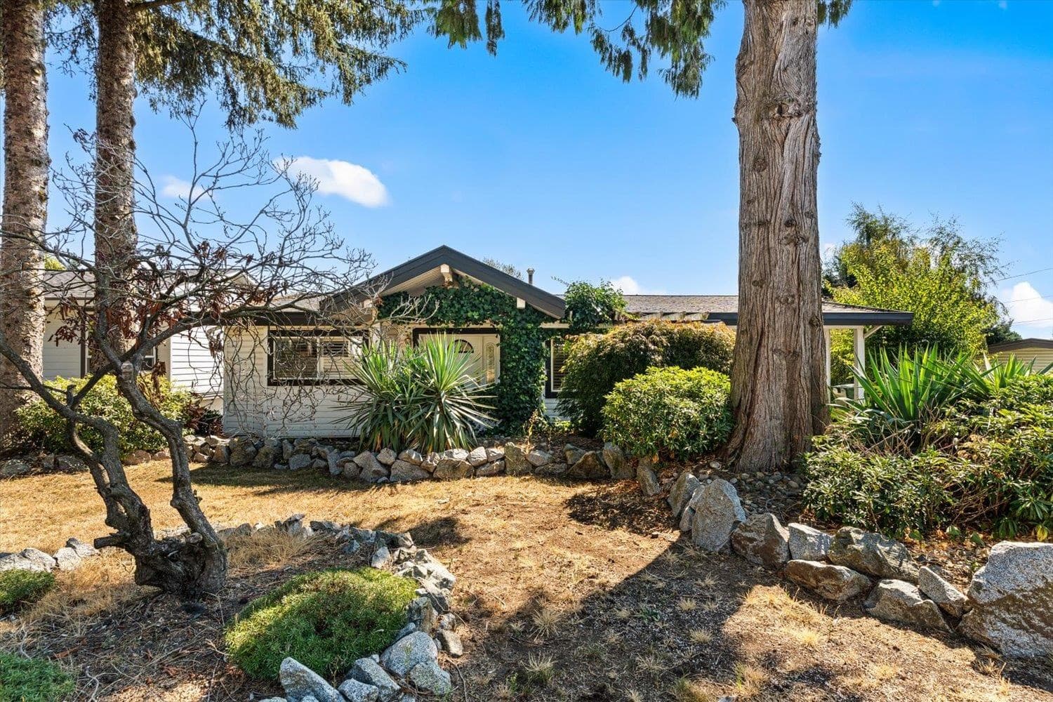 2034 Majestic Crescent, Abbotsford, V2T 3G1 — photo 3