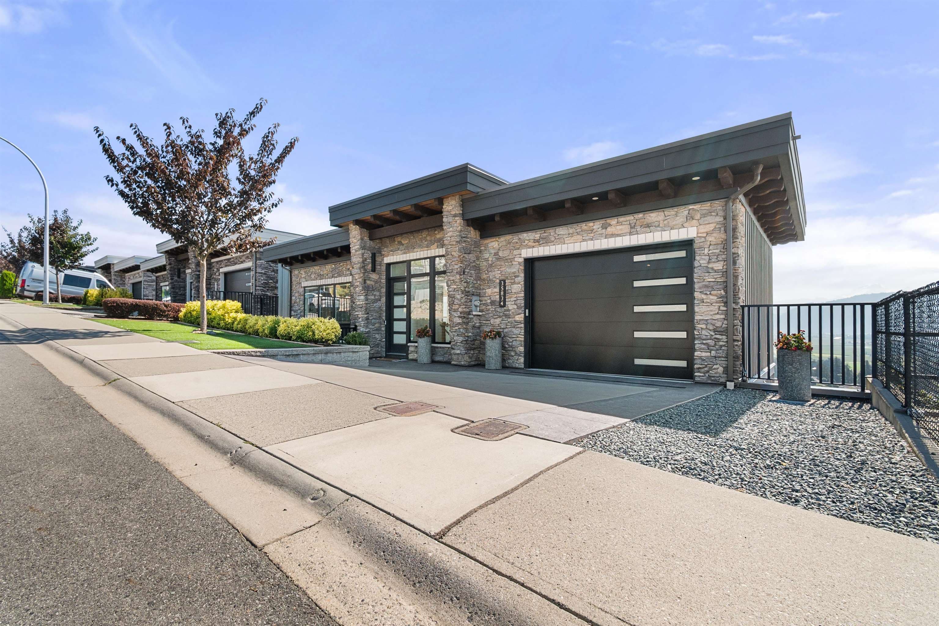 35834 Timberlane Drive, Abbotsford, V3G 0H5 — photo 2