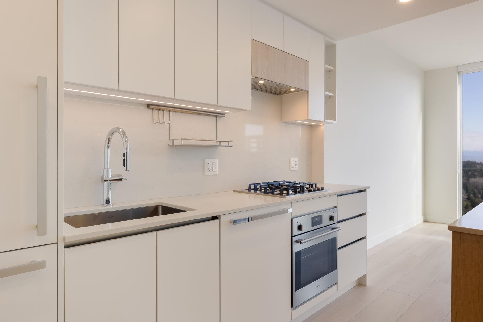 3402 - 13573 98a Avenue, Surrey, V3T 0X1 — photo 3