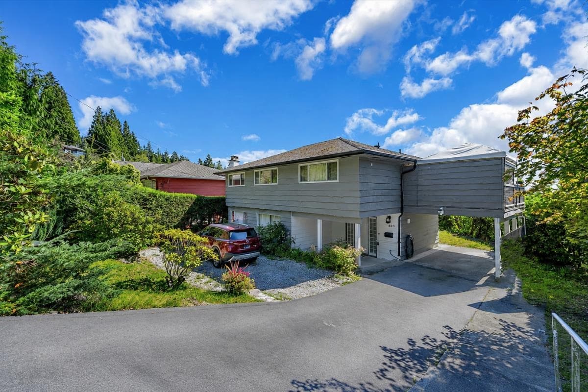 403 Newdale Court, North Vancouver, V7N 3H3 — photo 2