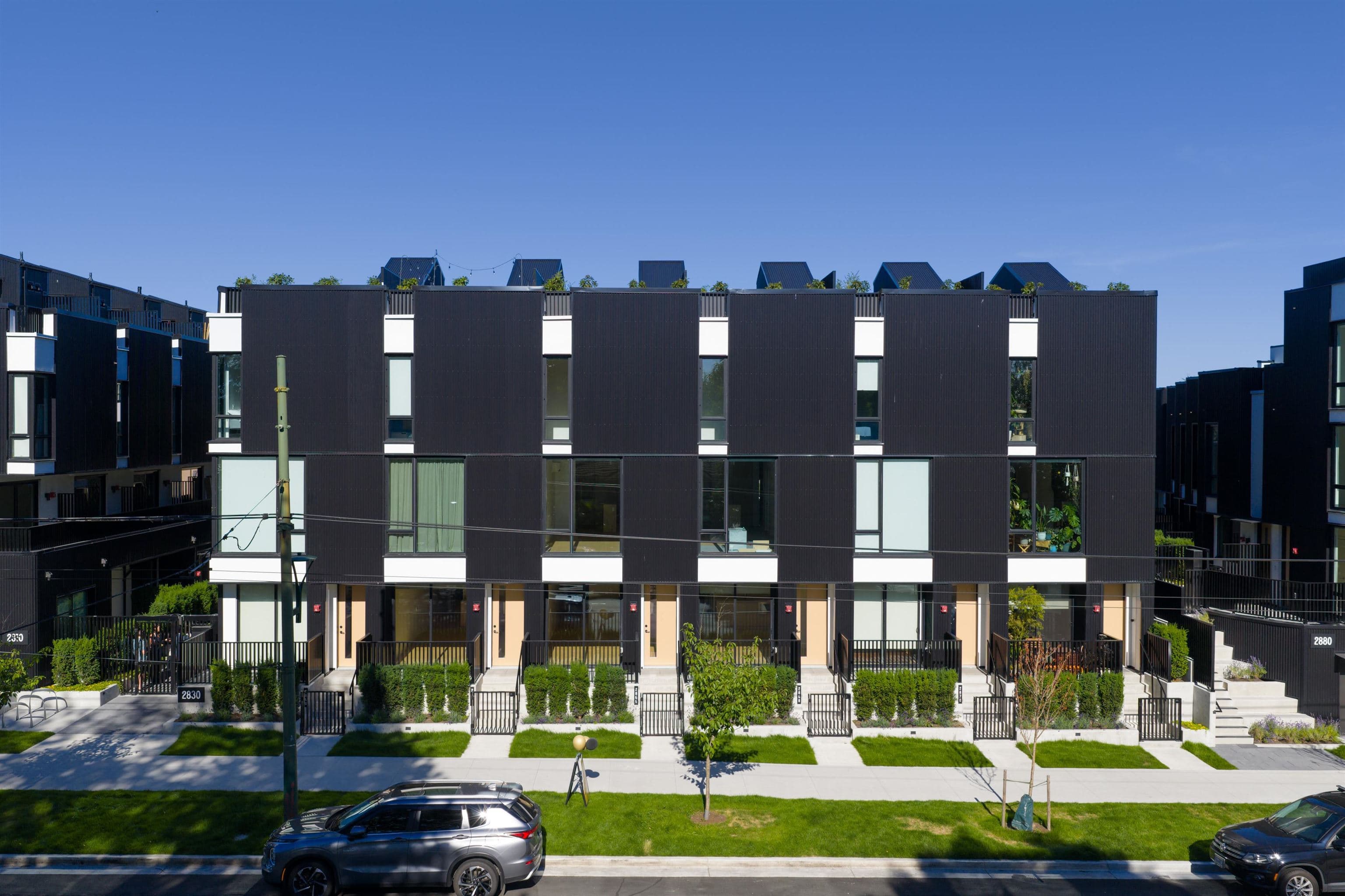 151 - 2451 N Grandview Highway, Vancouver, V5M 2E1 — photo 2