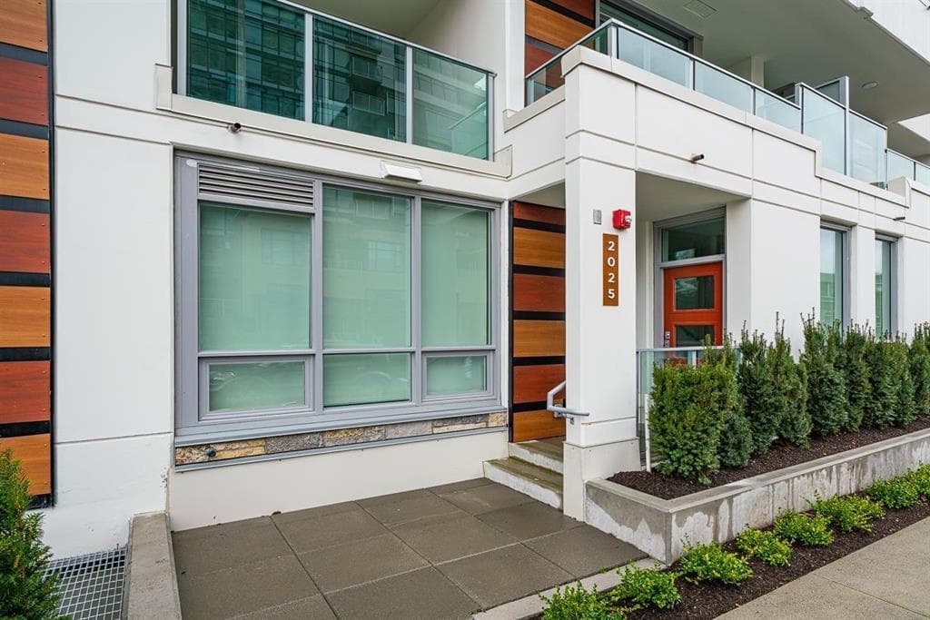 2025 Curling Road, North Vancouver, V7P 0E1 — photo 4