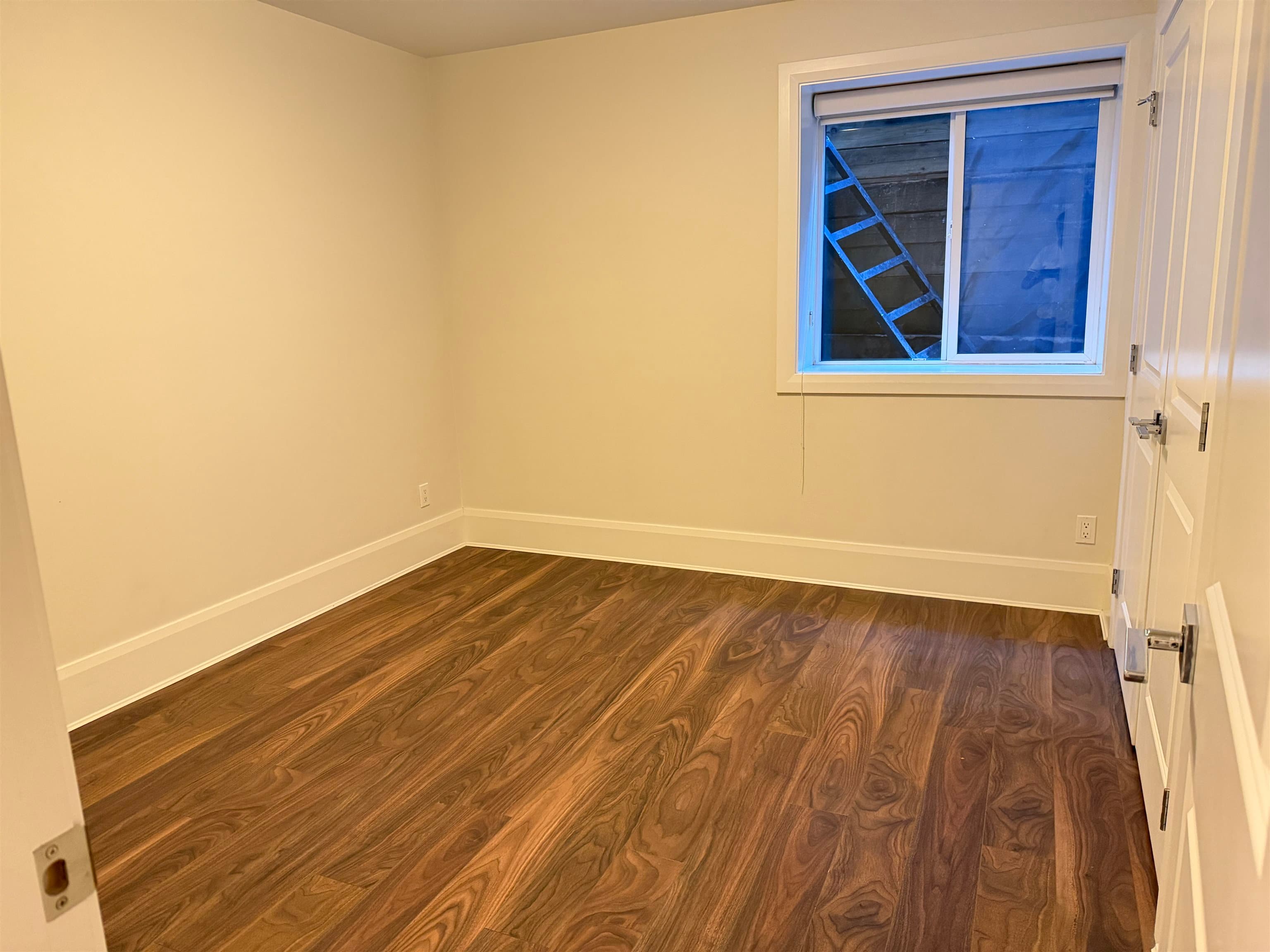 B - 2937 Edgemont Boulevard, North Vancouver, V7R 2N3 — photo 4