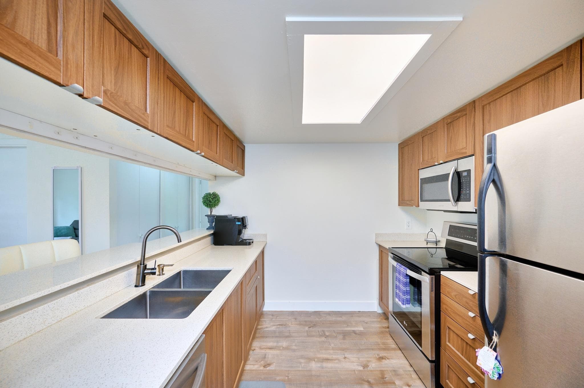 705 - 10523 University Drive, Surrey, V3T 5T8 — photo 3